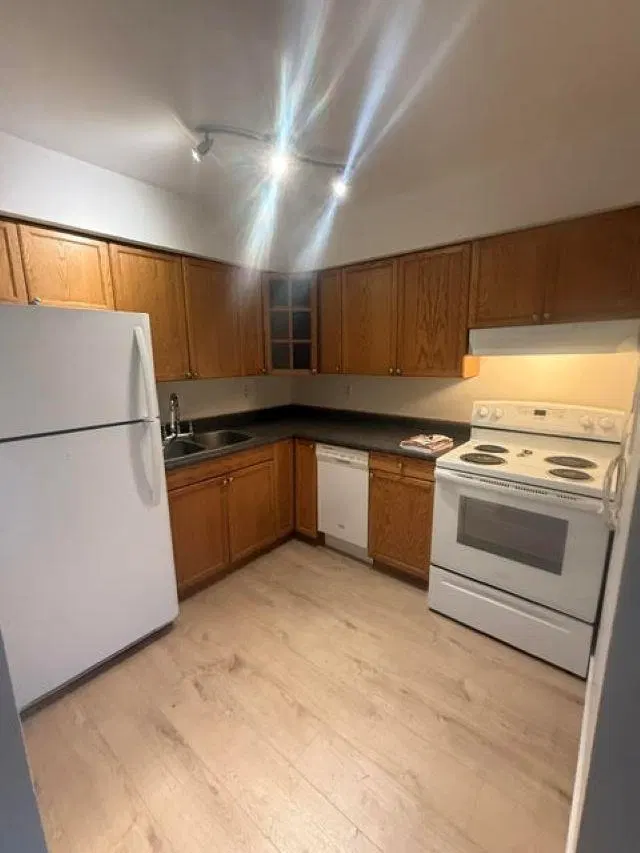 Photo 5 of 14 at #2 – 314 Highland Way
