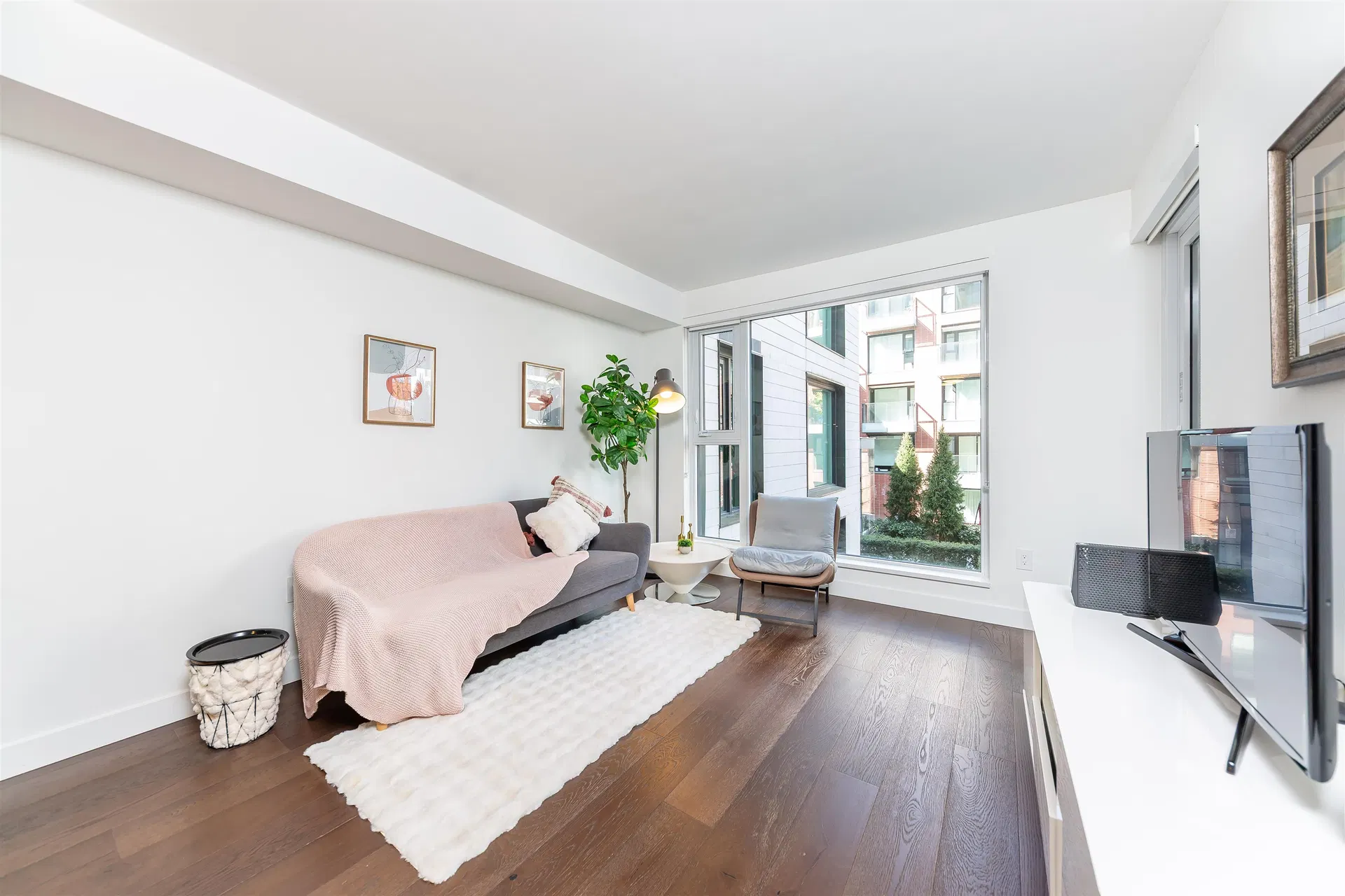 Photo 5 of 24 at #201 – 1561 W 57th Avenue