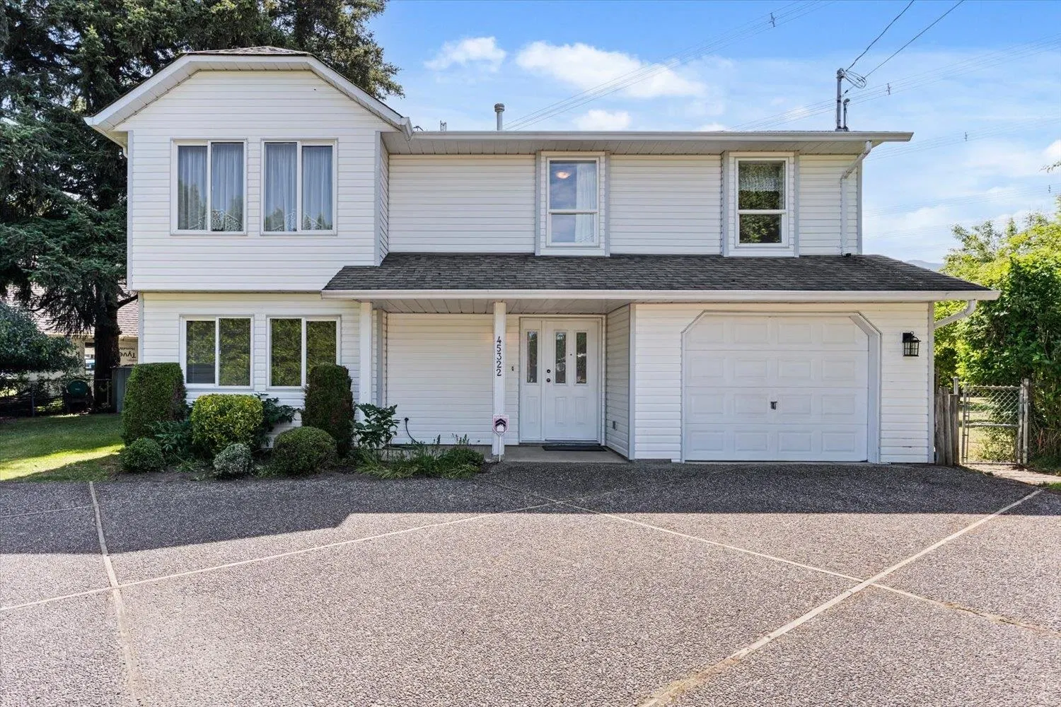 Photo 1 of 39 at 45322 Balmoral Avenue