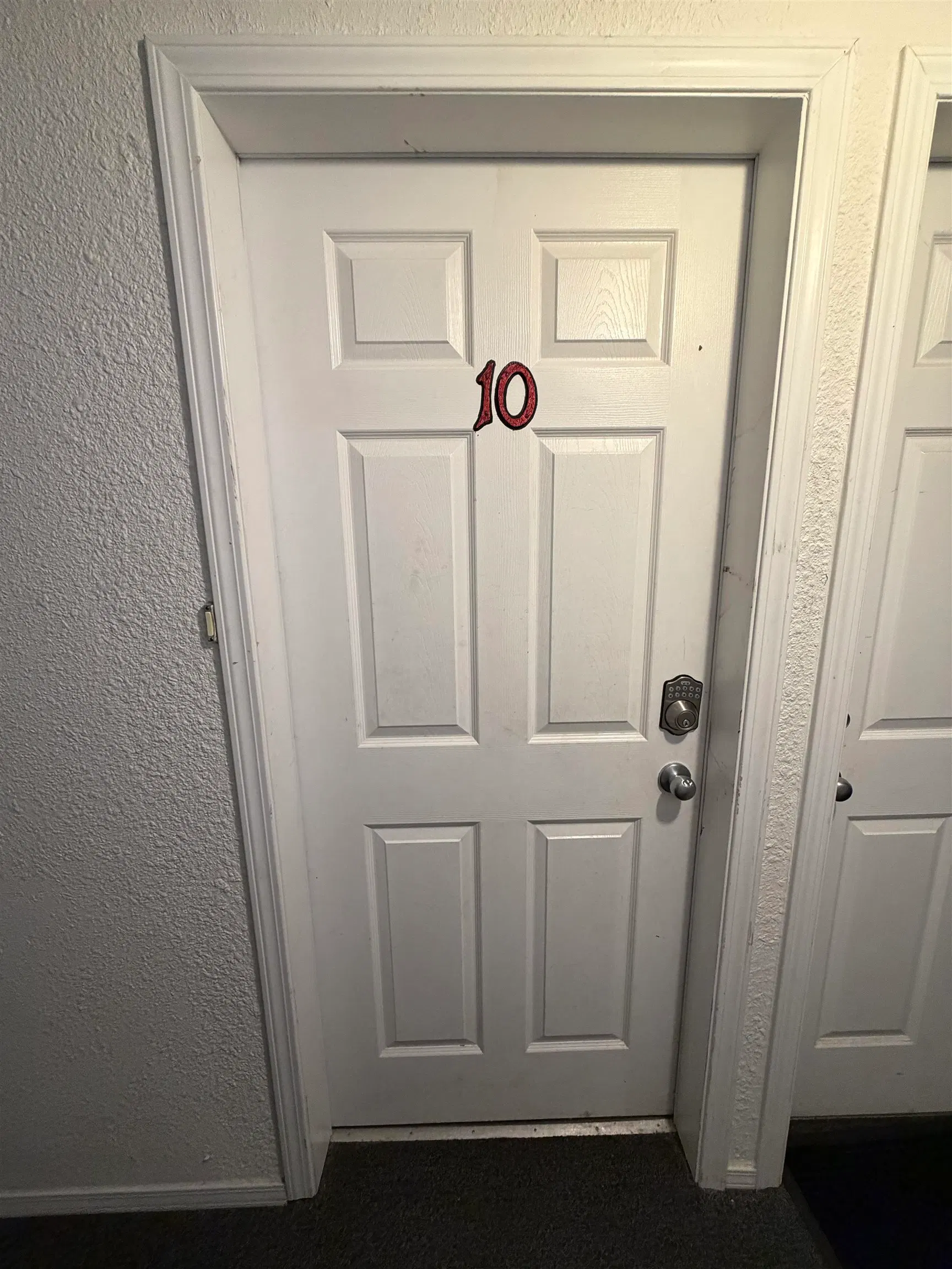 Photo 2 of 7 at #10 – 17700 60 Avenue