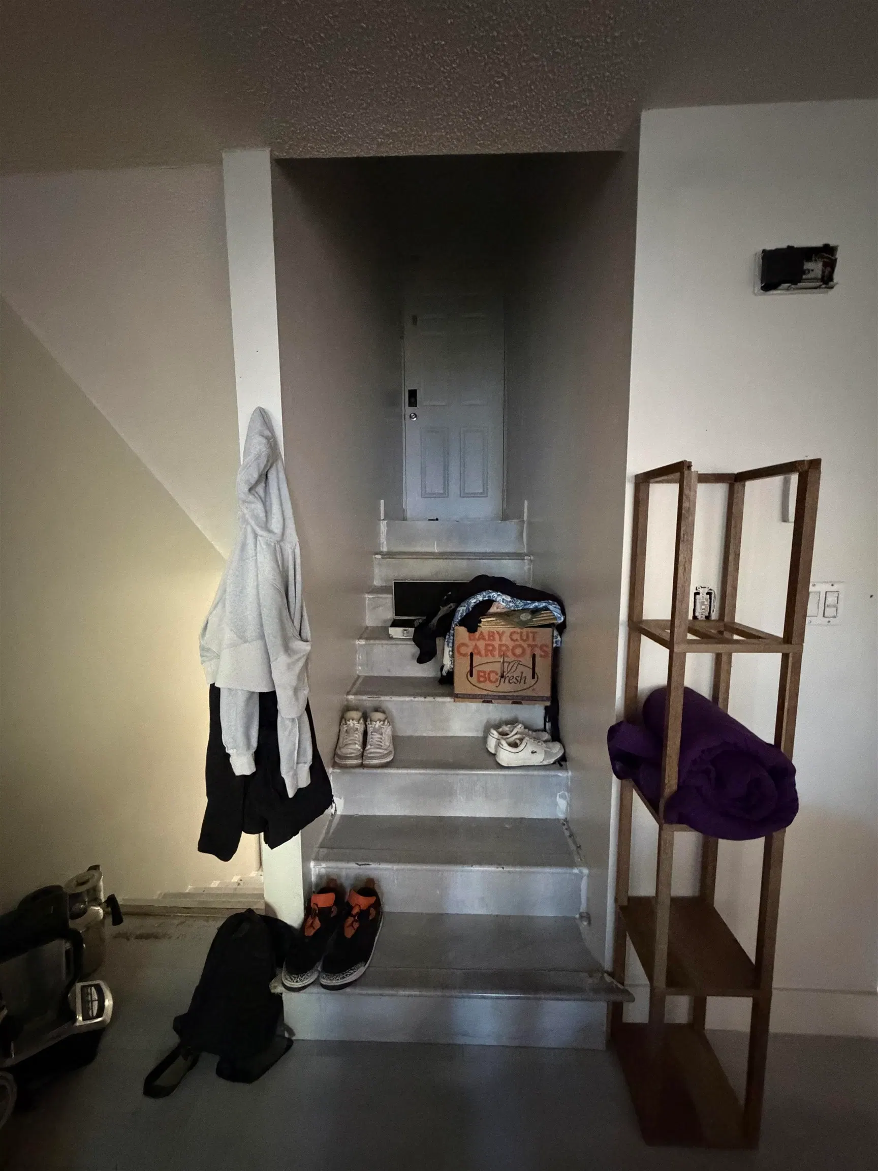 Photo 4 of 7 at #10 – 17700 60 Avenue