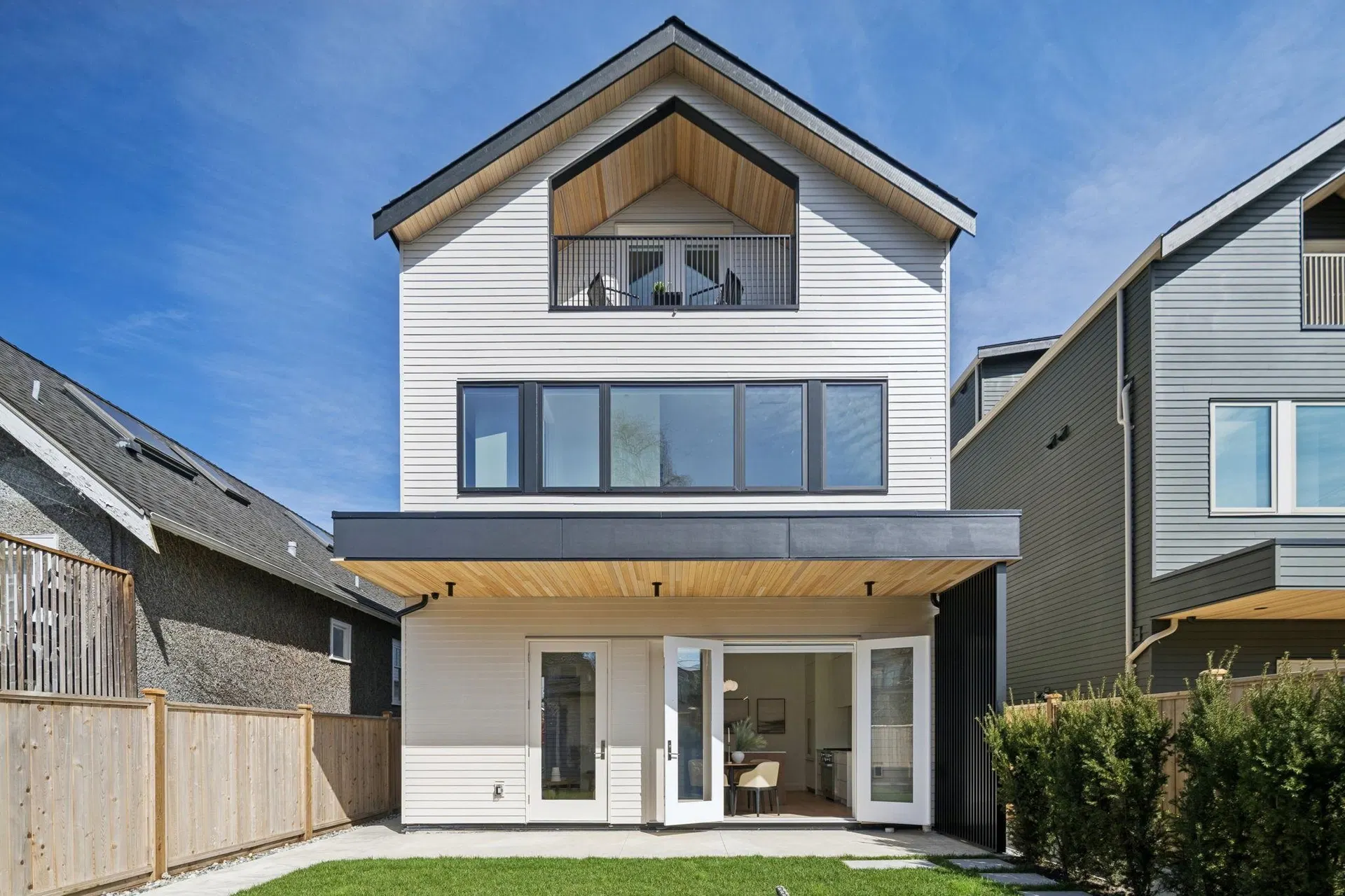 Photo 1 of 40 at #2 – 3648 W 20th Avenue