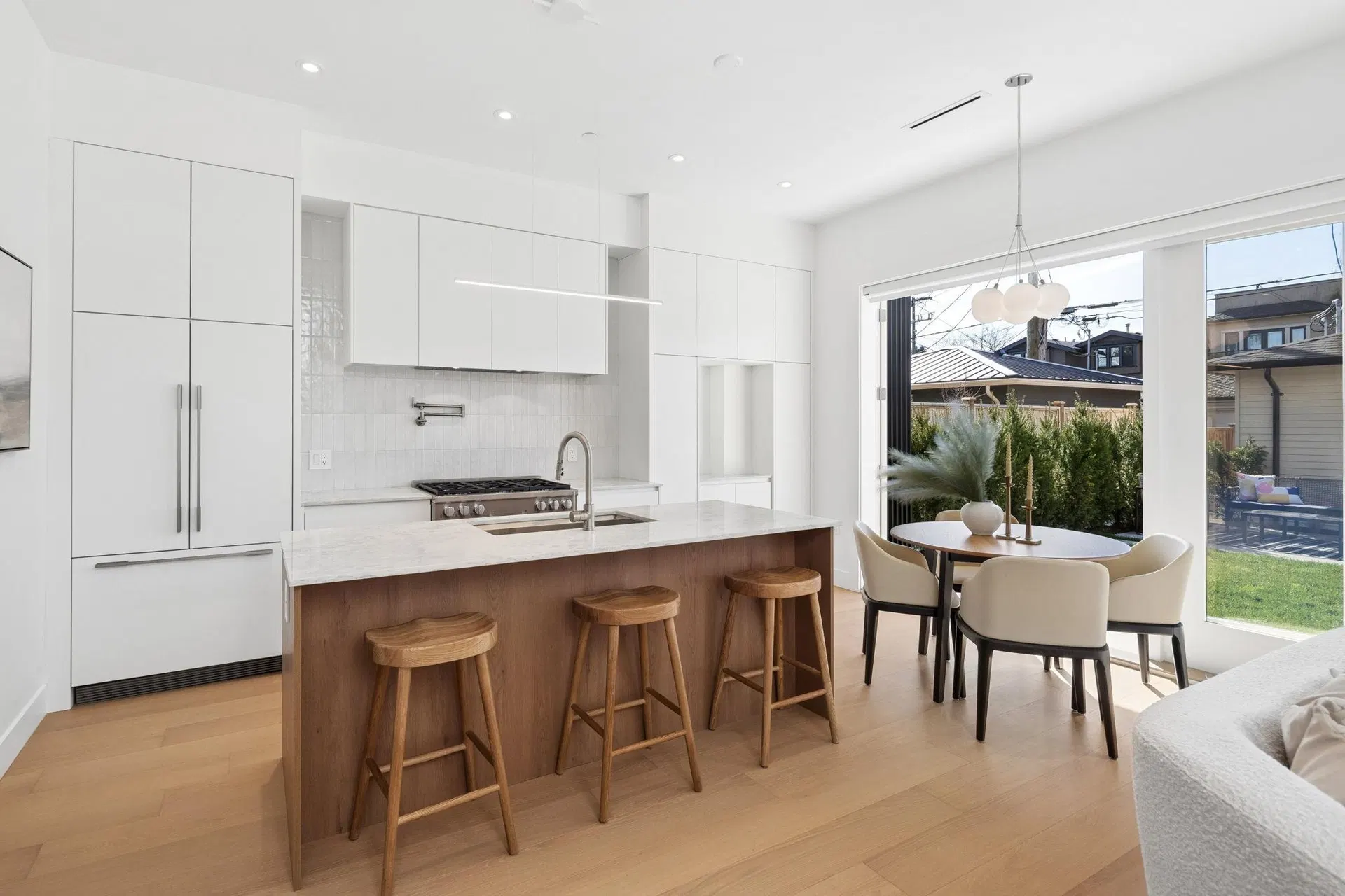 Photo 3 of 40 at #2 – 3648 W 20th Avenue