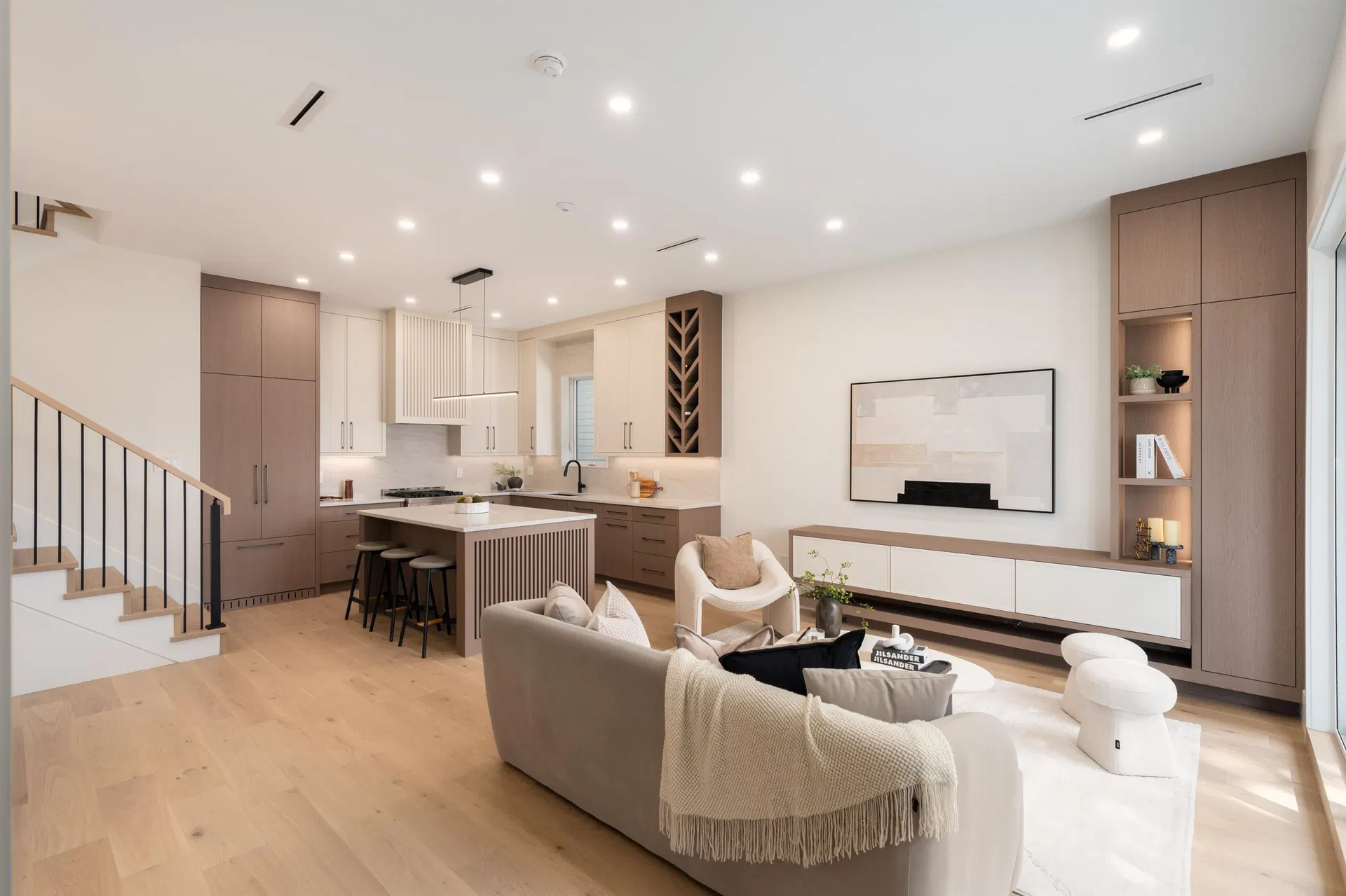 Photo 5 of 34 at #2 – 4331 Union Street