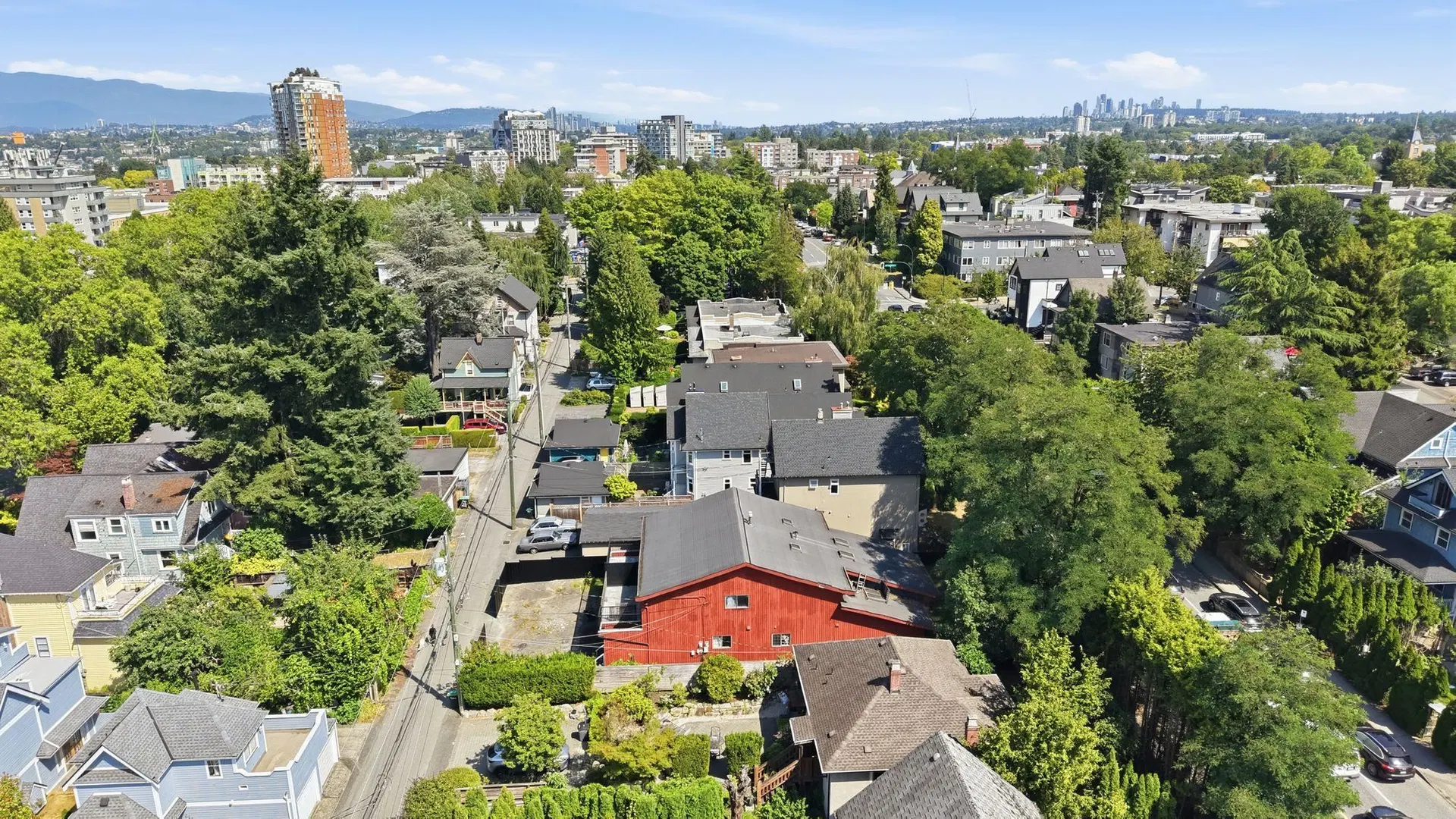 Photo 3 of 6 at 57 W 12th Avenue