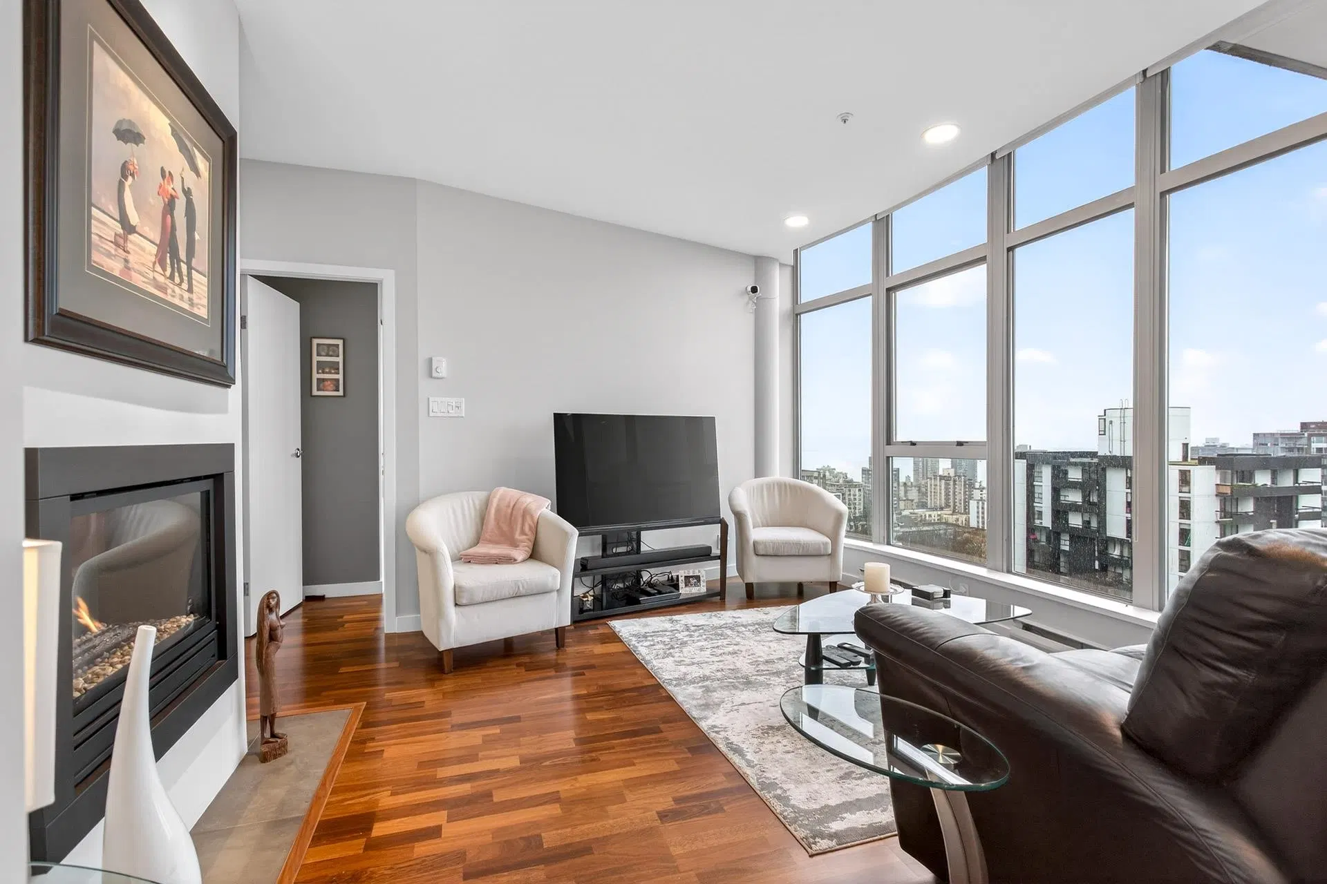 Photo 5 of 40 at #1904 – 1277 Nelson Street