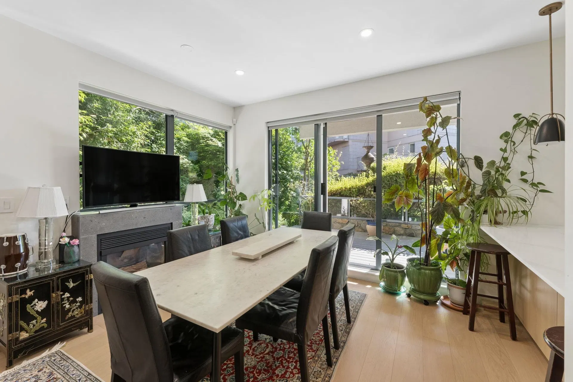 Photo 3 of 11 at #101 – 2242 Marine Drive