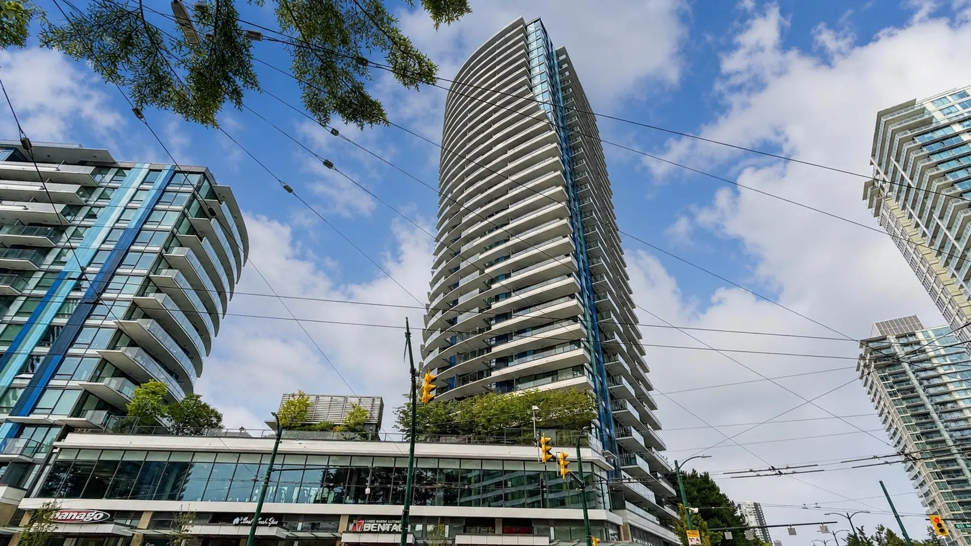 #1608 – 8189 Cambie Street