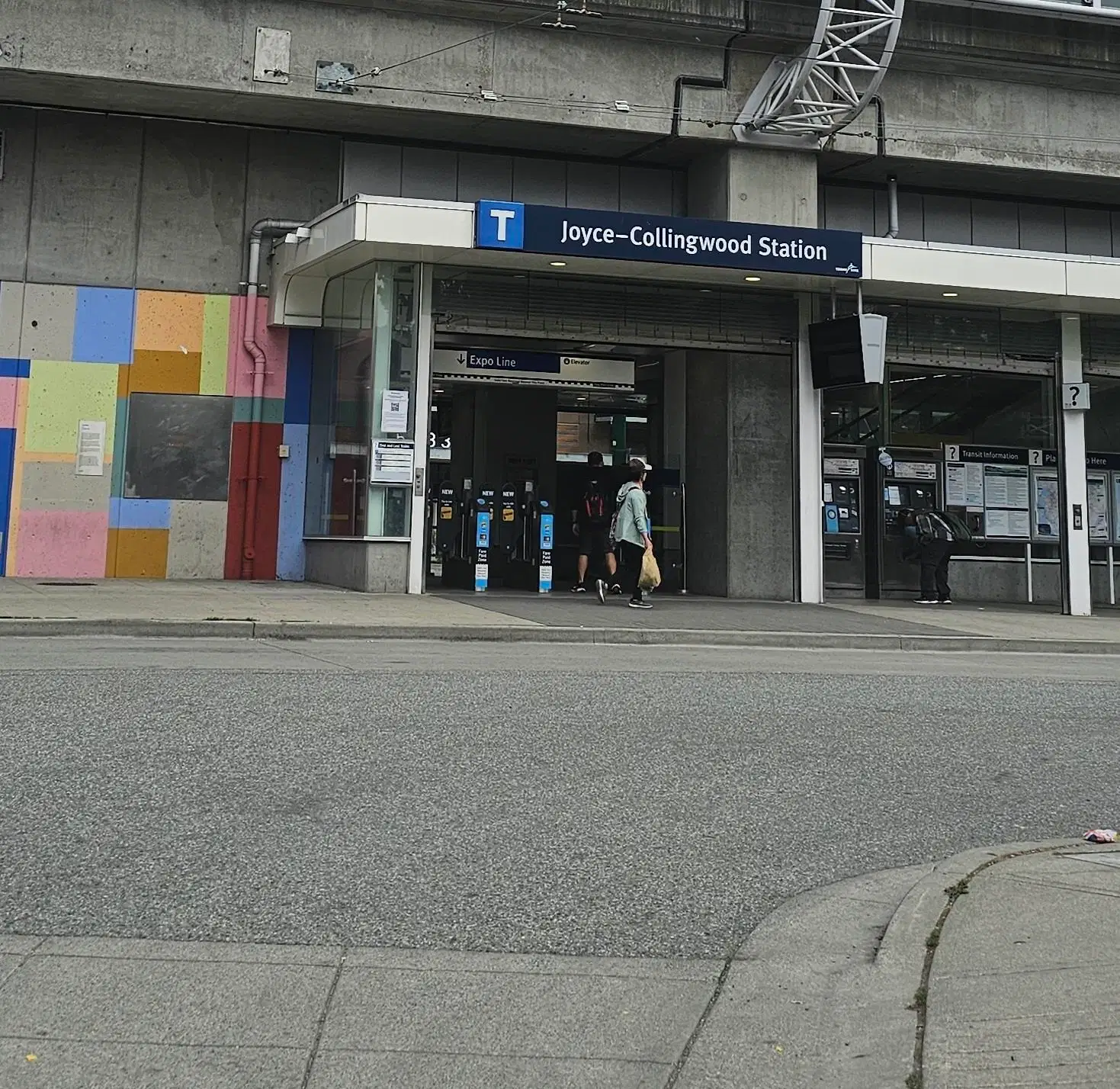 #601 – 5380 Oben Street