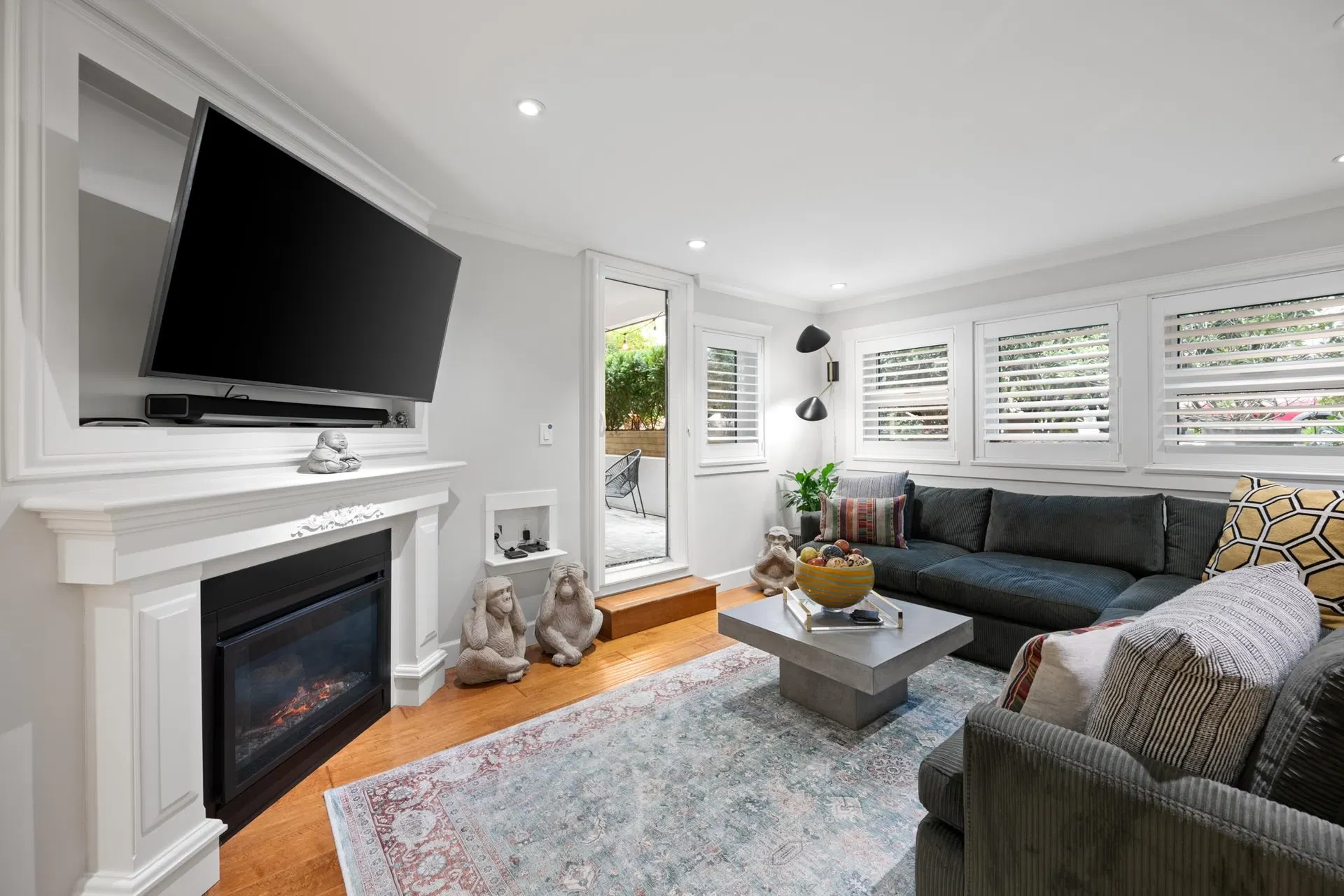 Photo 2 of 40 at #102 – 828 Gilford Street