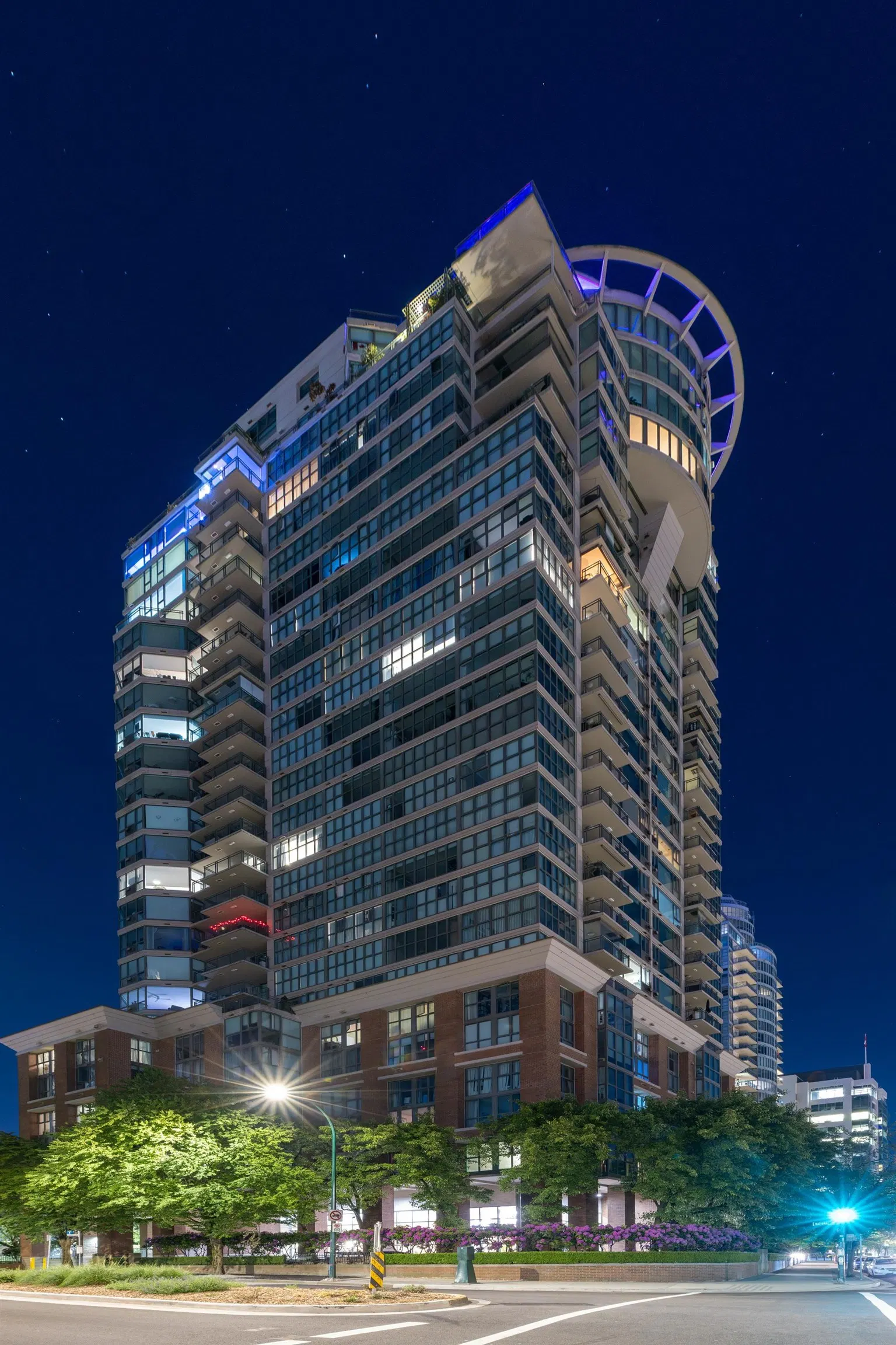 Photo 1 of 22 at #2105 – 1128 Quebec Street