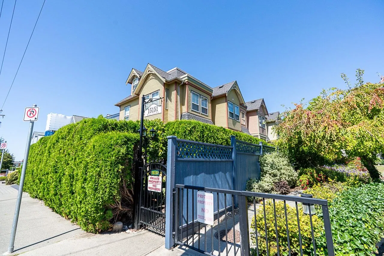Photo 2 of 40 at #4 – 15151 Buena Vista Avenue