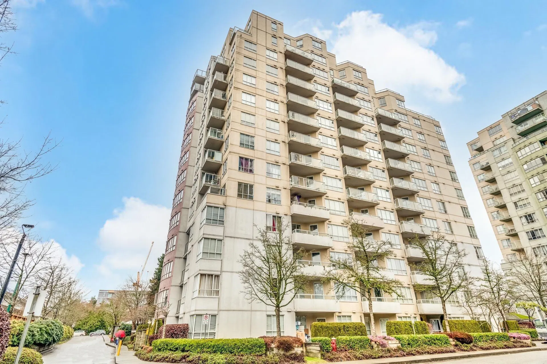 #209 – 3455 Ascot Place