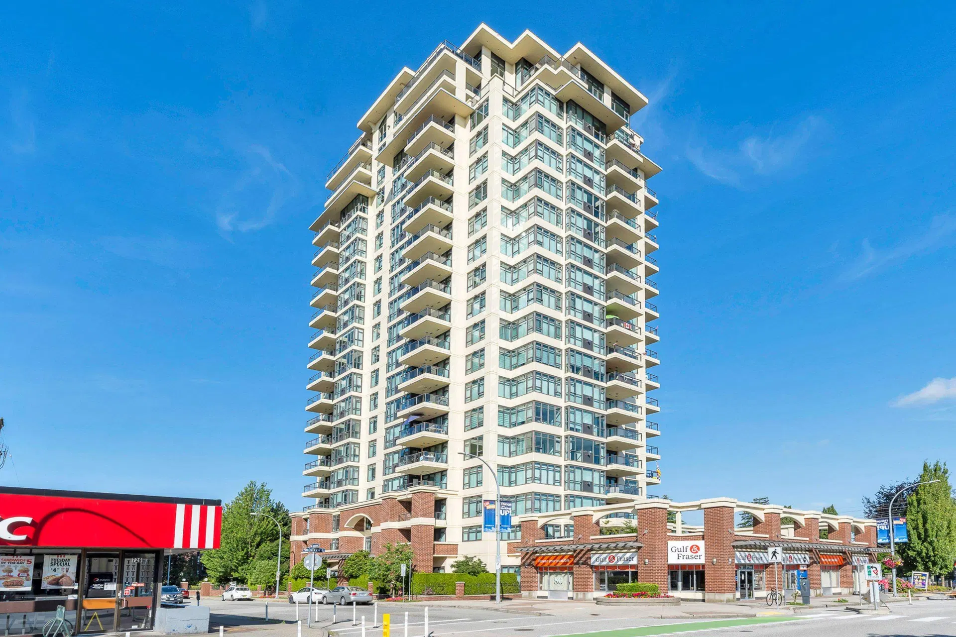 Photo 1 of 40 at #1903 – 615 Hamilton Street