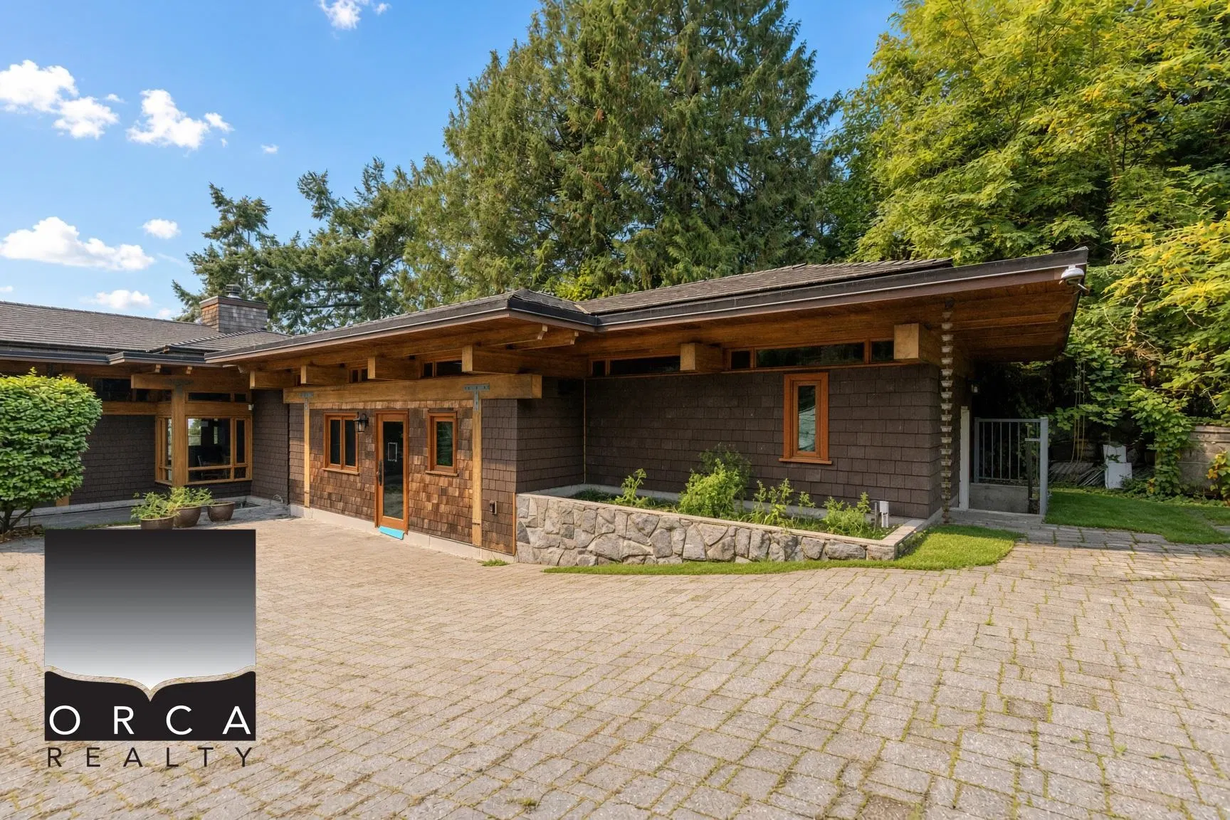 Photo 1 of 18 at 5363 Kew Cliff Road
