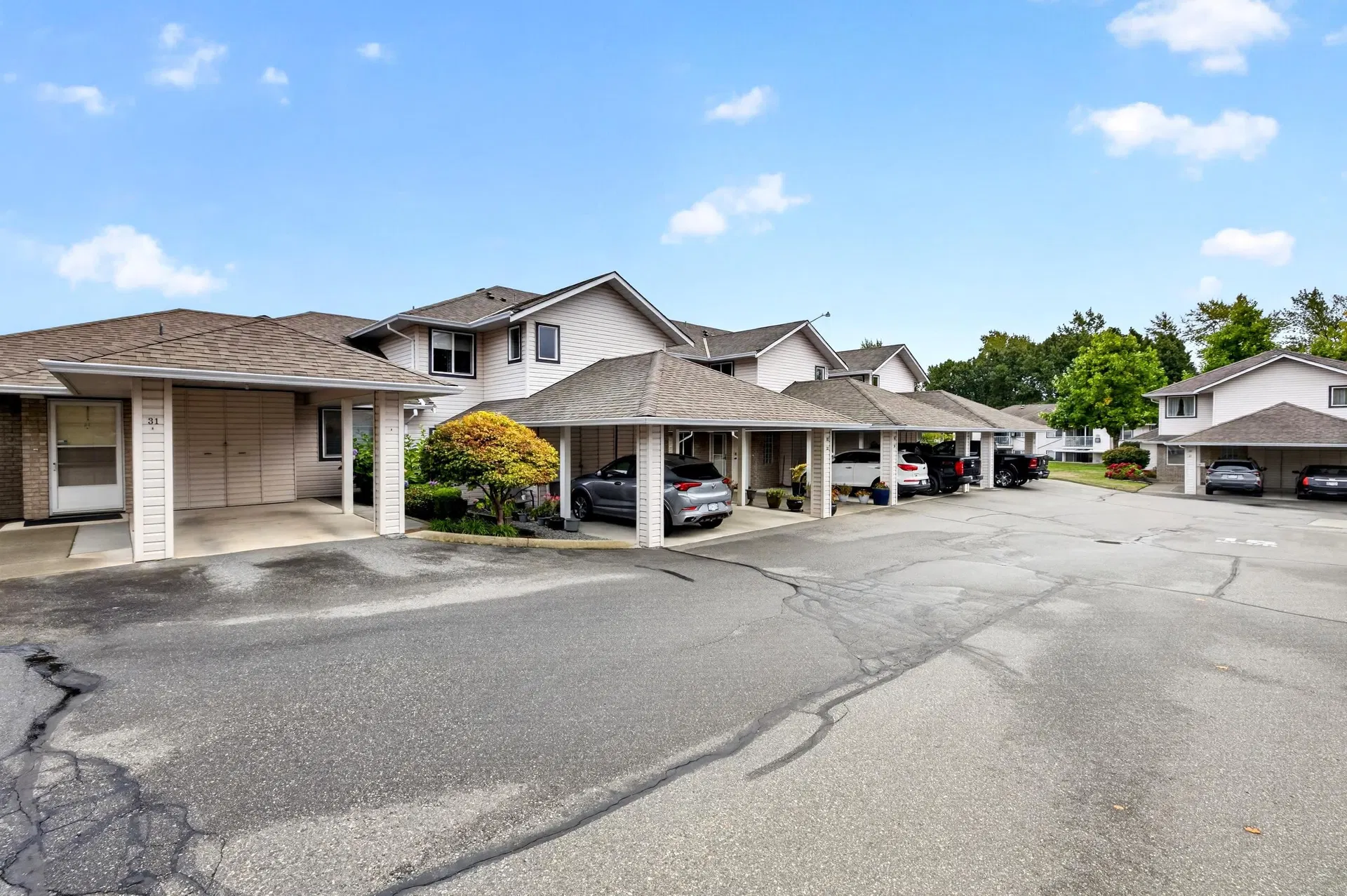 Photo 4 of 38 at #33 – 15020 66a Avenue