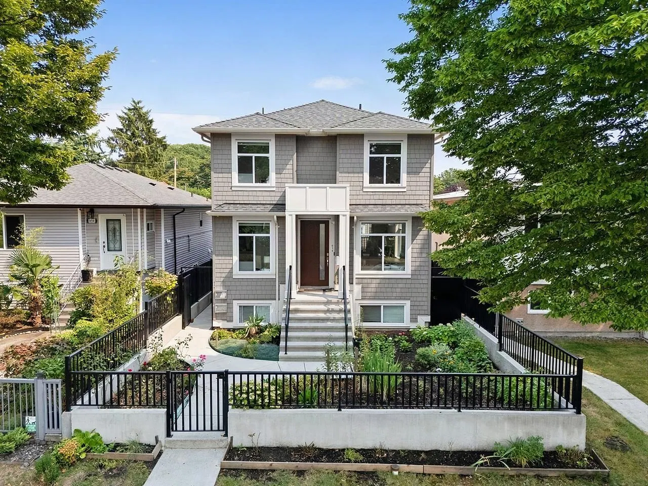 Photo 1 of 40 at 636 Cassiar Street