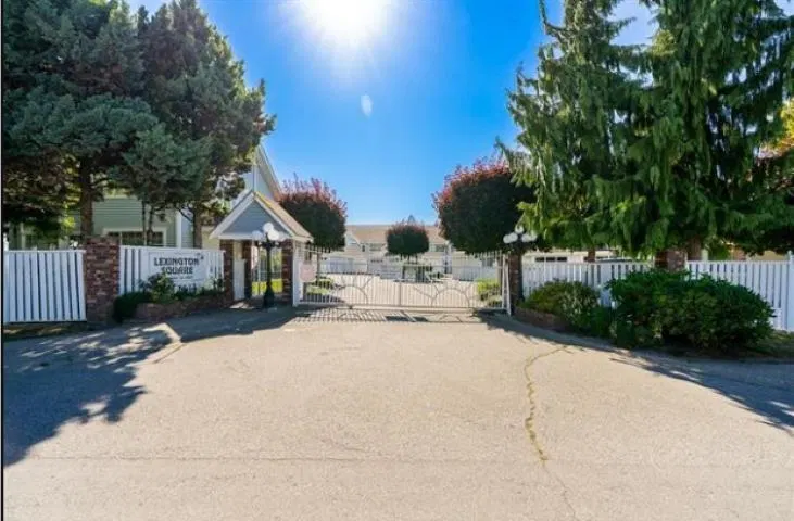 Photo 5 of 39 at #202 – 9109 154 Street