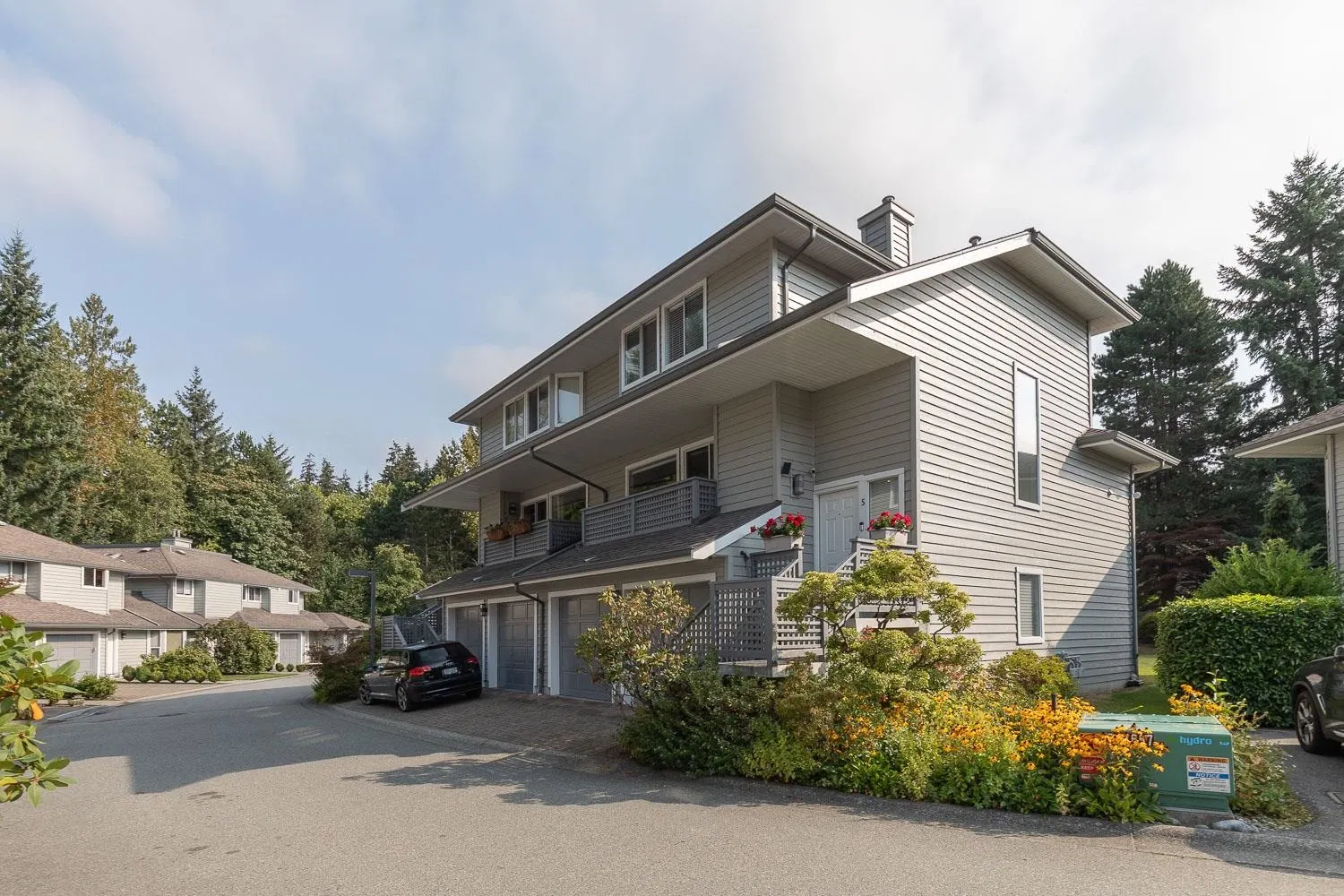 Photo 3 of 40 at #5 – 3634 Garibaldi Drive