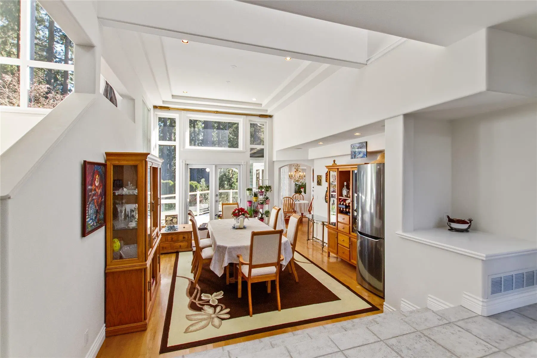 Photo 5 of 40 at 3866 Michener Way