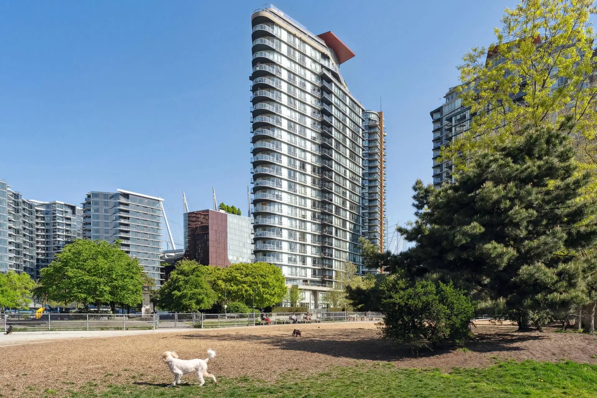 #2106 – 918 Cooperage Way