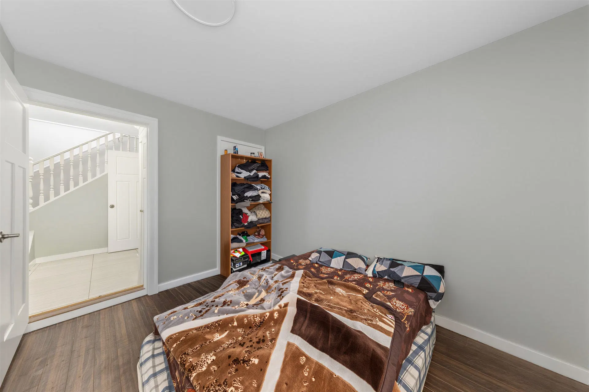 Photo 4 of 26 at 13111 73a Avenue