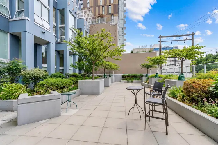 #1006 – 933 Seymour Street