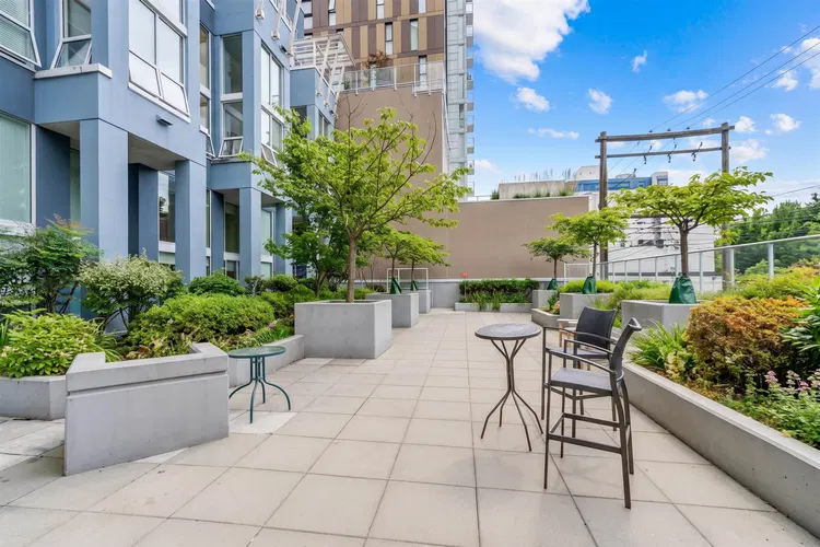 Photo 1 of 14 at #1006 – 933 Seymour Street