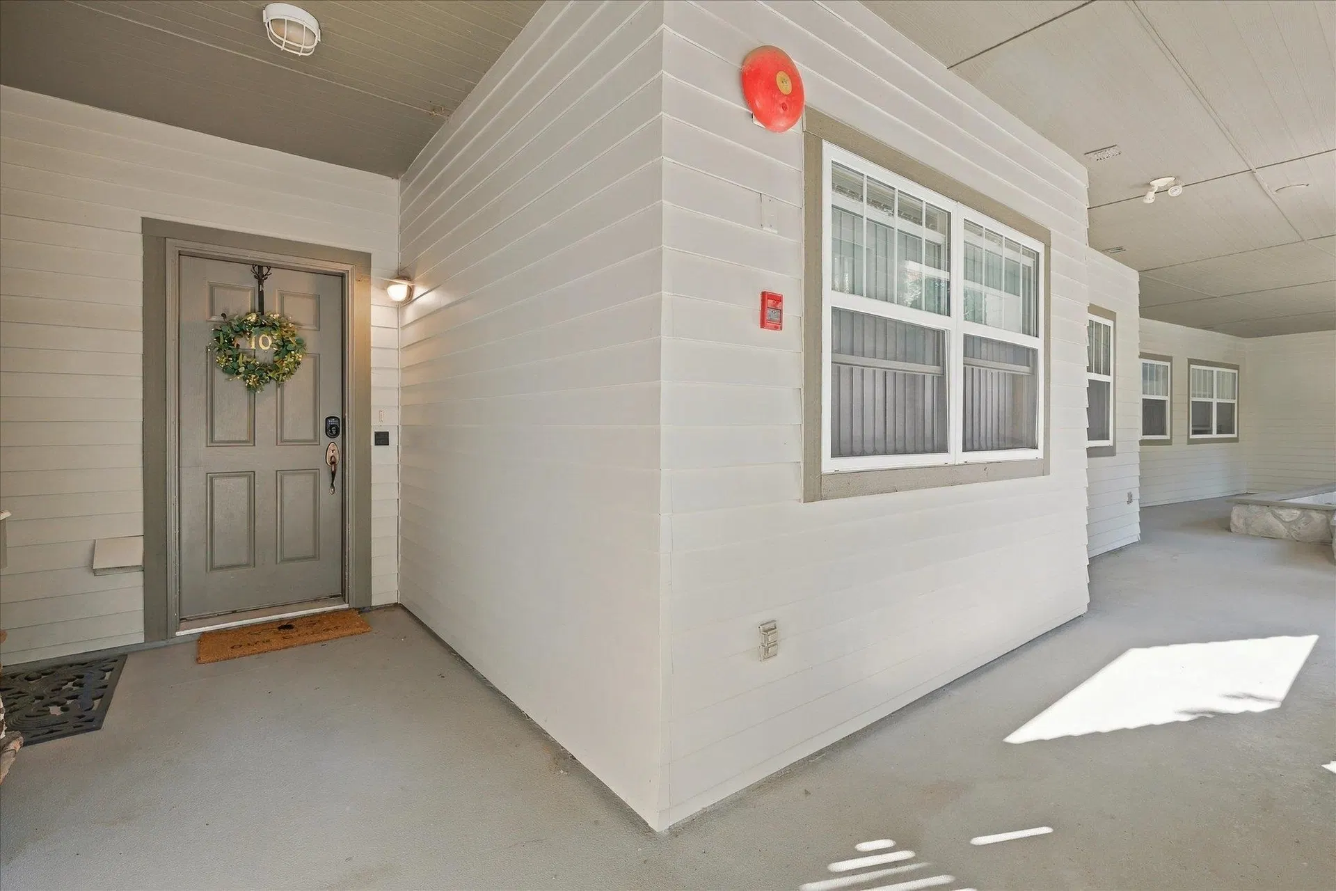 Photo 2 of 28 at #103 – 3300 Ptarmigan Place
