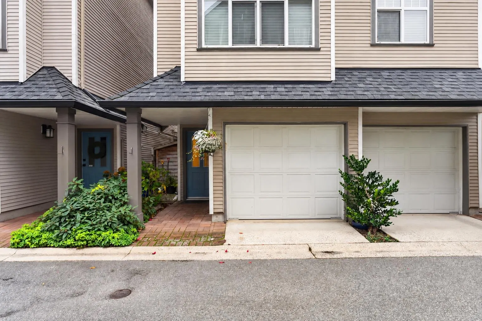 Photo 2 of 32 at #13 – 4111 Garry Street