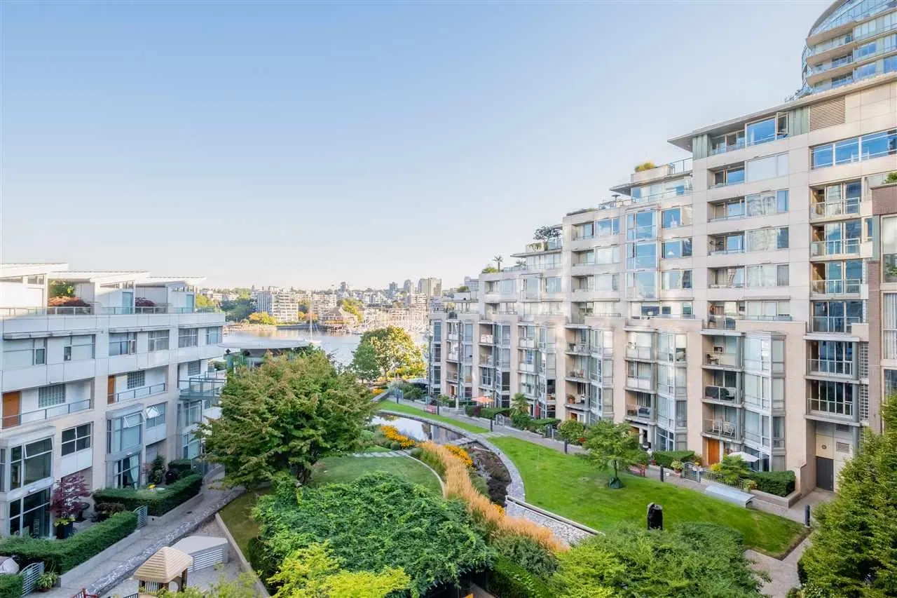 Photo 1 of 29 at #605 – 1228 Marinaside Crescent