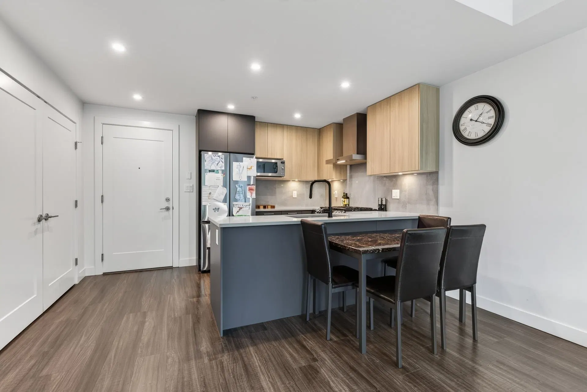 Photo 5 of 33 at #215 – 31900 Raven Avenue