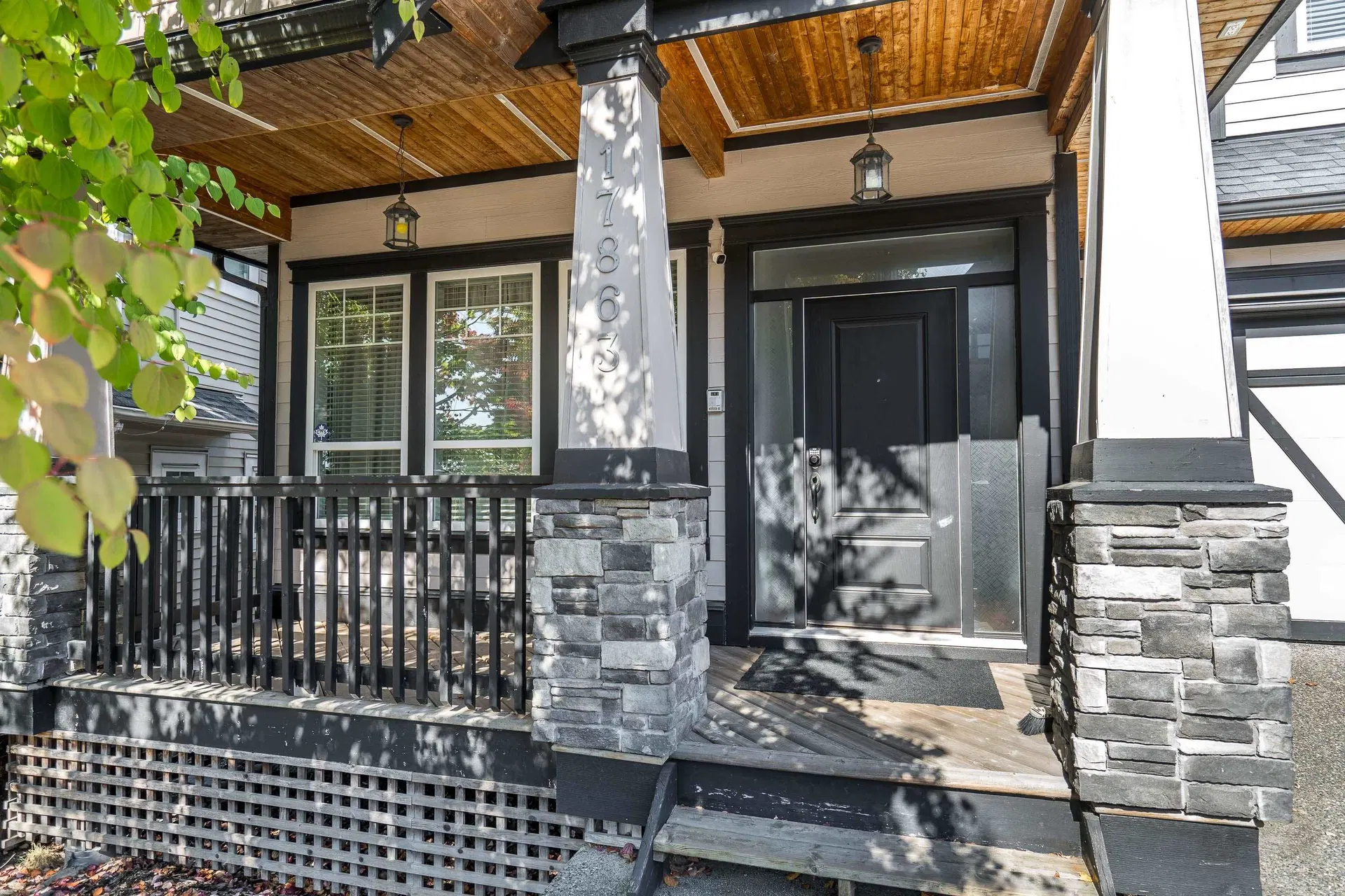 Photo 4 of 40 at 17863 71a Avenue
