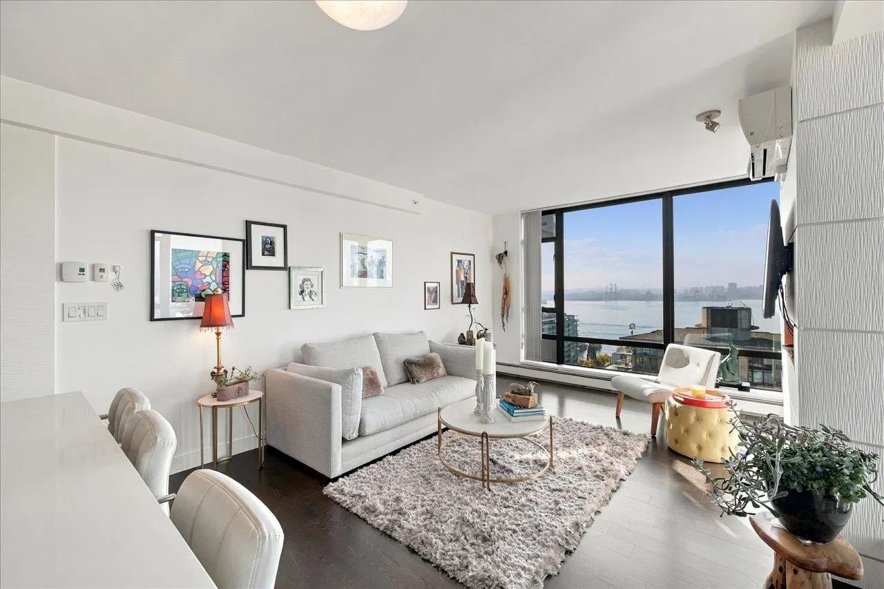 Photo 3 of 37 at #1803 – 151 W 2nd Street