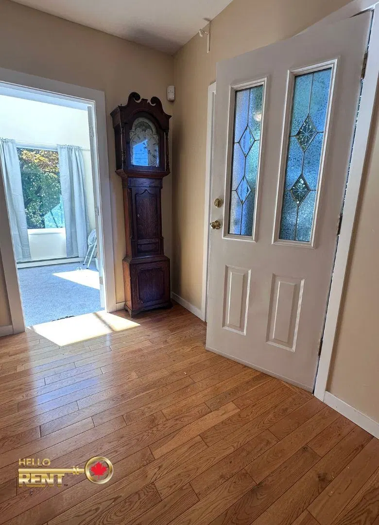 Photo 2 of 26 at 620 Mahon Avenue