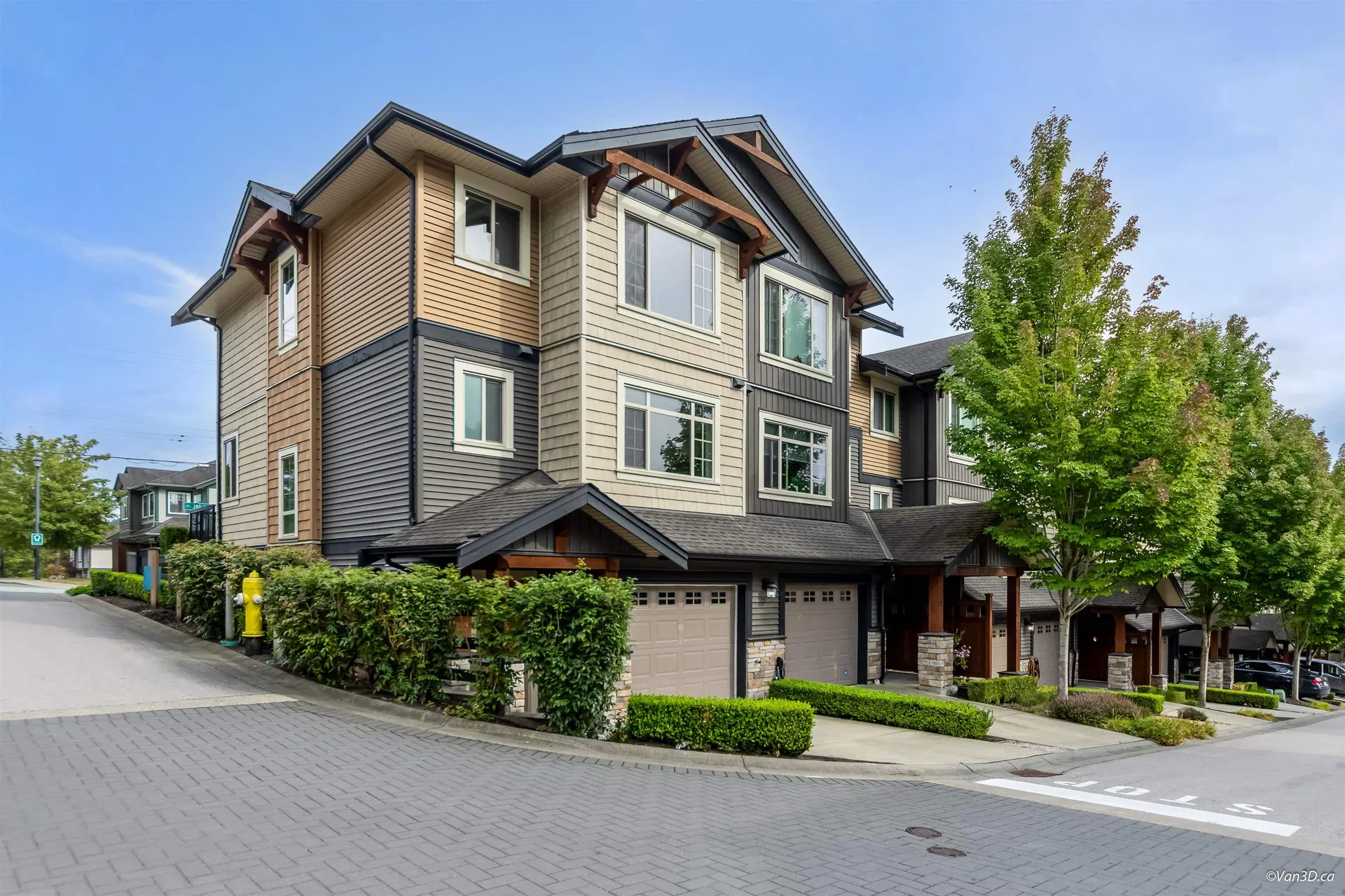 Photo 3 of 31 at #1 – 11305 240 Street