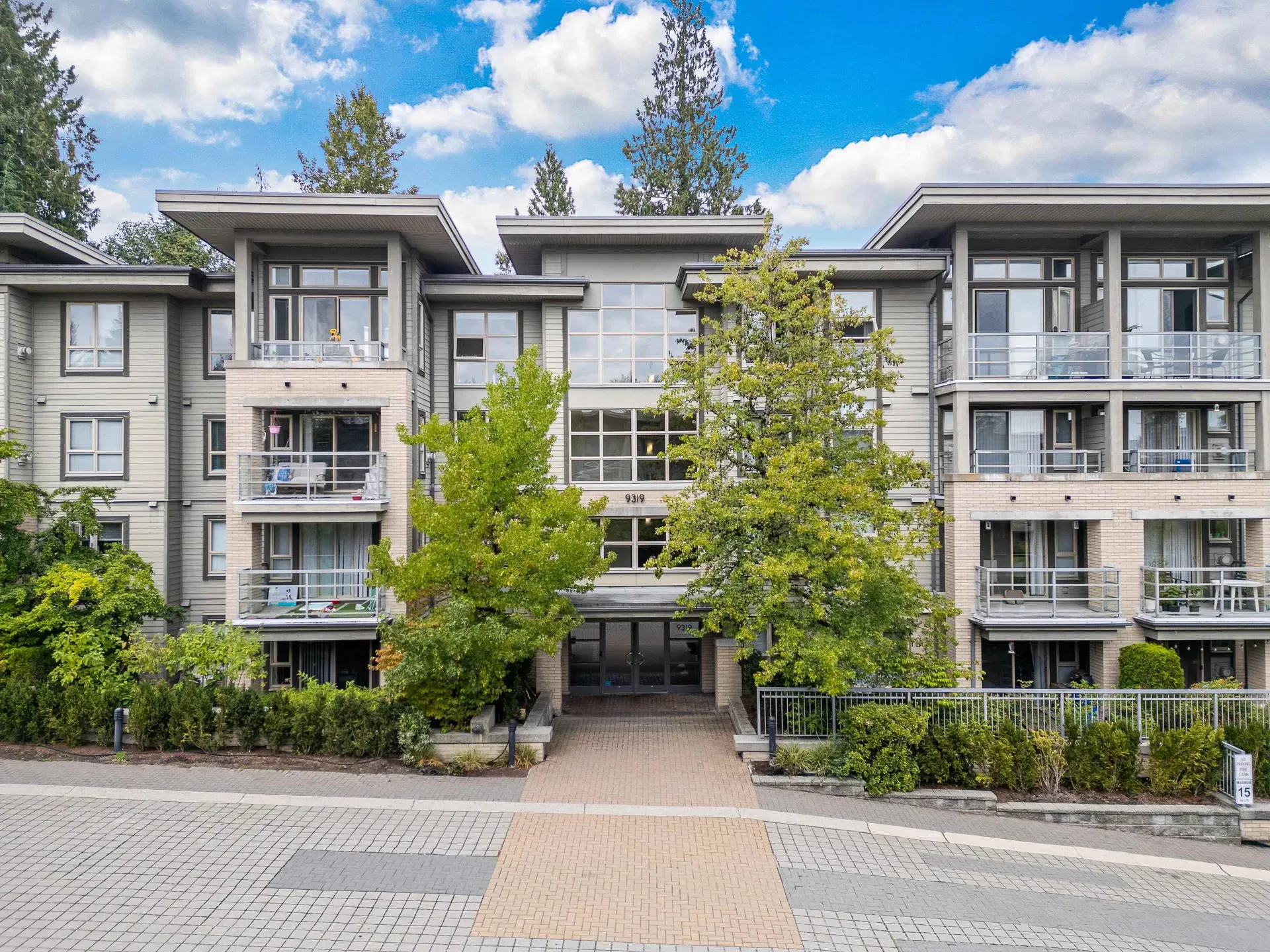 Photo 3 of 27 at #408 – 9319 University Crescent