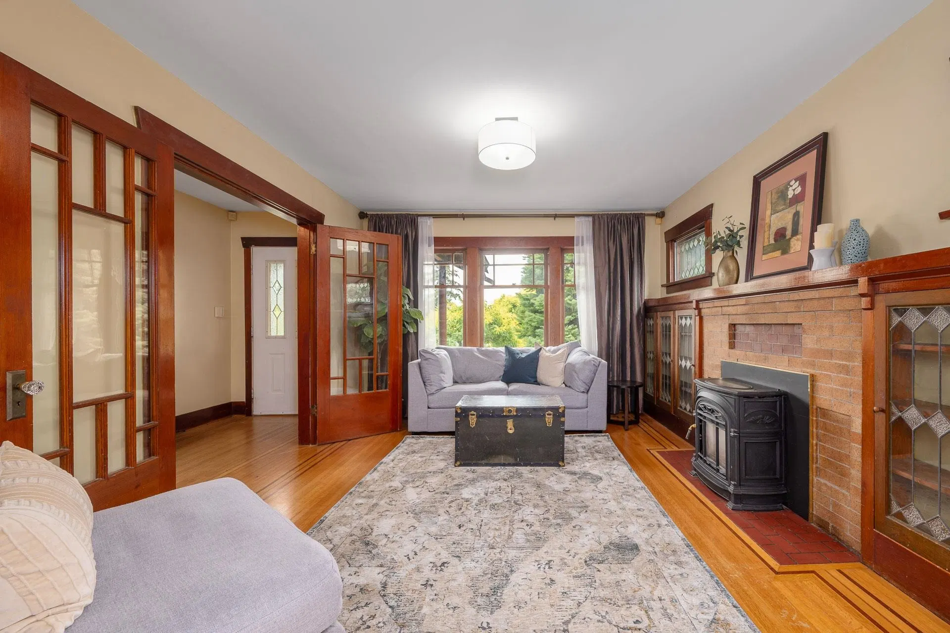 Photo 4 of 40 at 931 Second Street