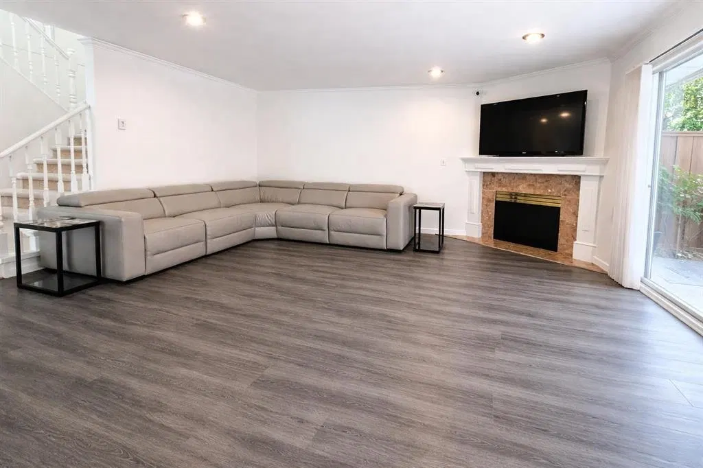 Photo 3 of 16 at #34 – 8051 Ash Street