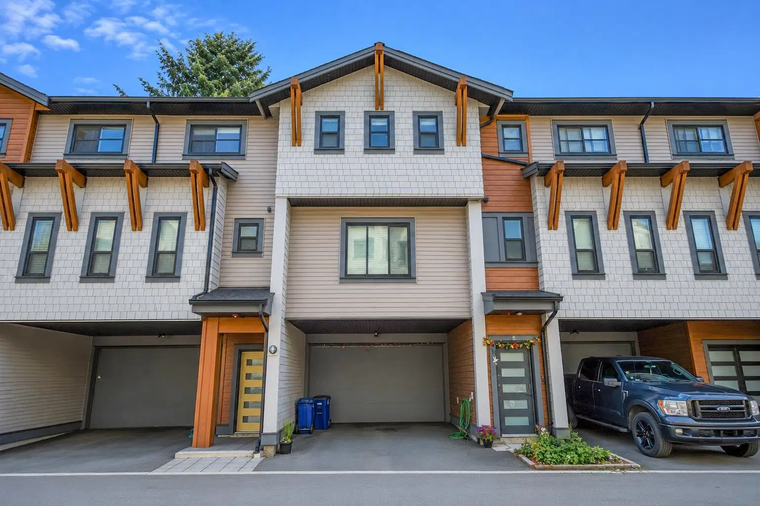 #5 – 45608 Bernard Avenue