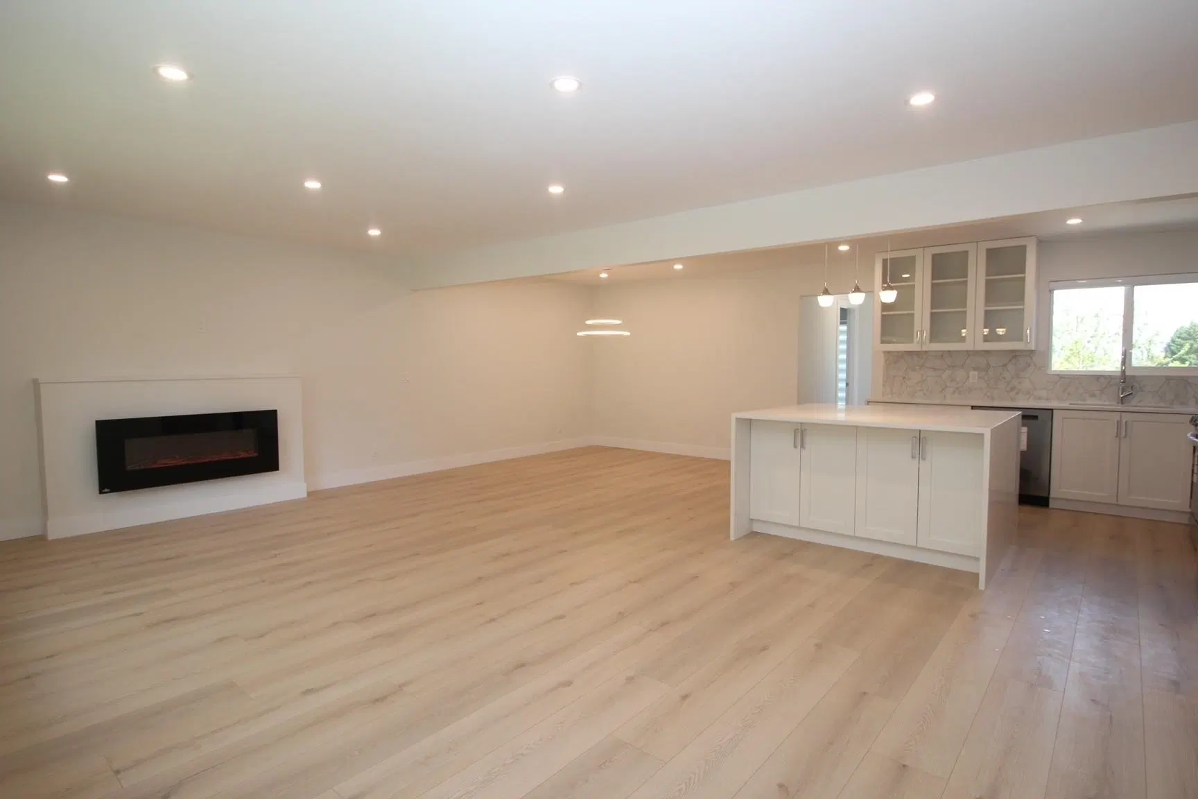 Photo 2 of 26 at 2076 Clare Place