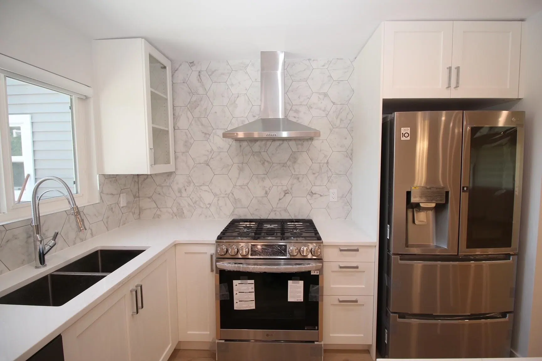 Photo 4 of 26 at 2076 Clare Place