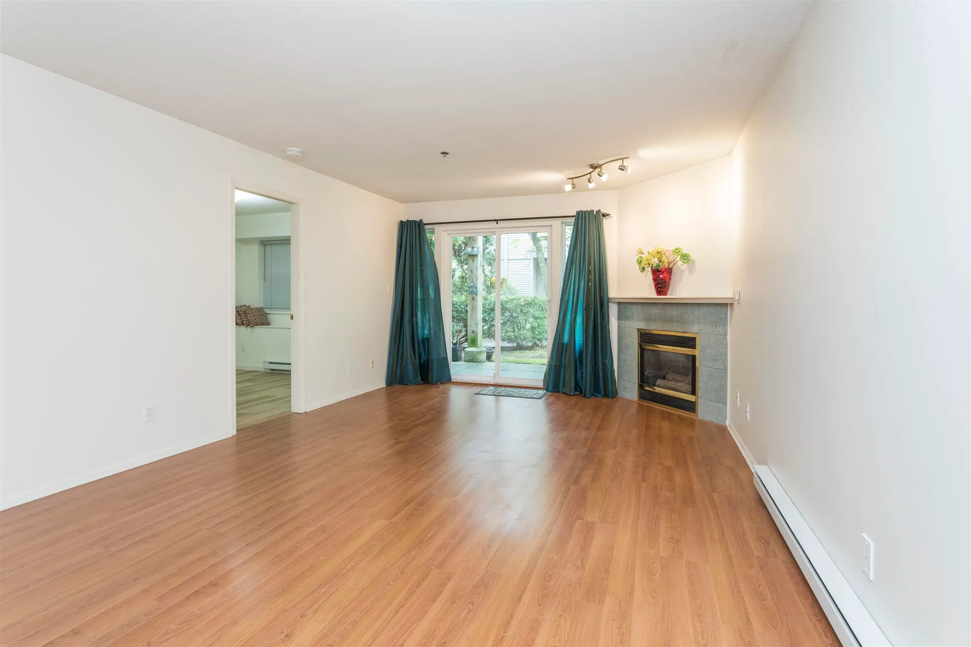Photo 3 of 30 at #22 – 12449 191 Street