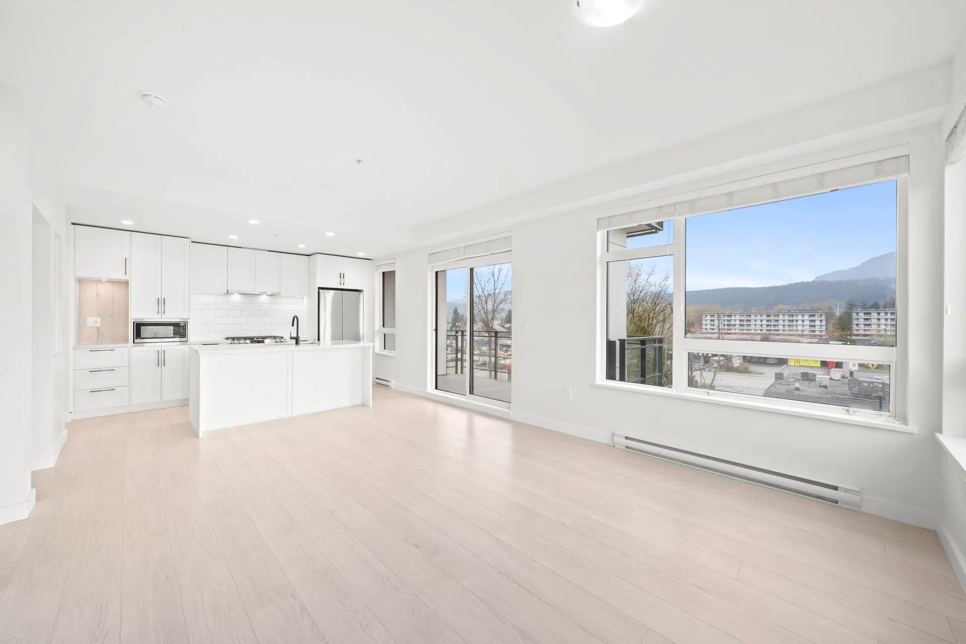 #405 – 3038 St George Street