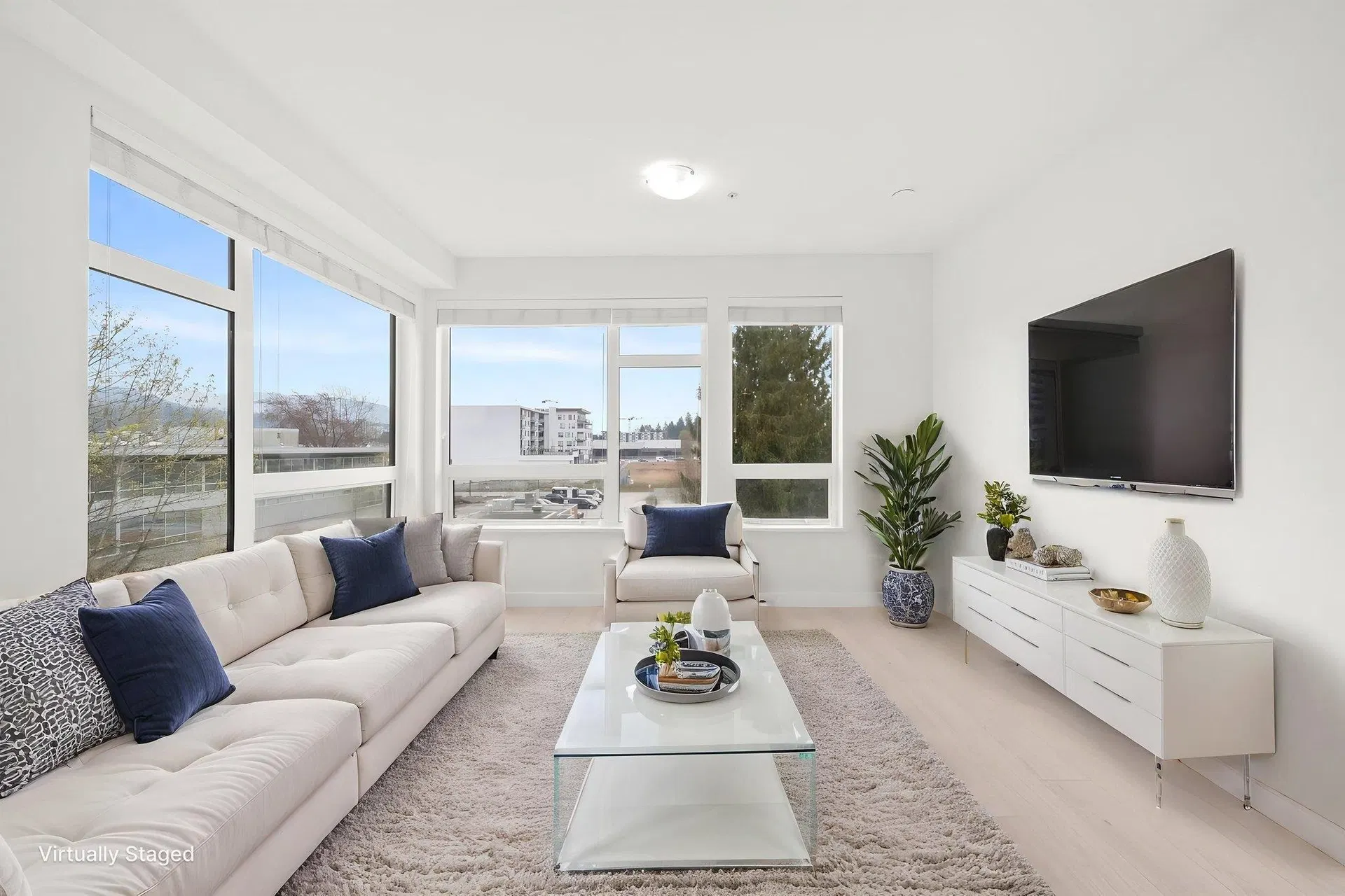 Photo 2 of 39 at #405 – 3038 St George Street