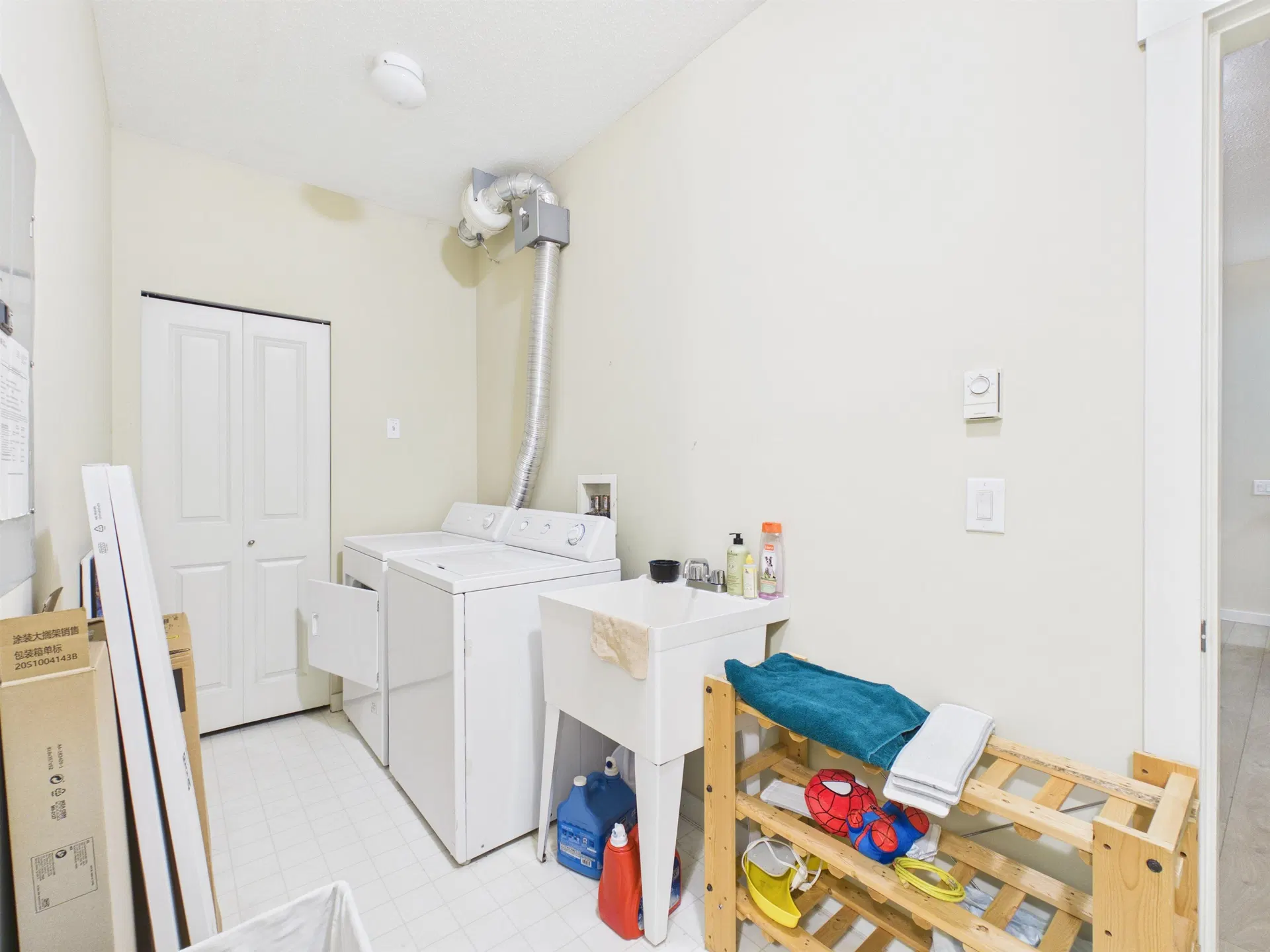 Photo 5 of 24 at 6222 Logan Lane