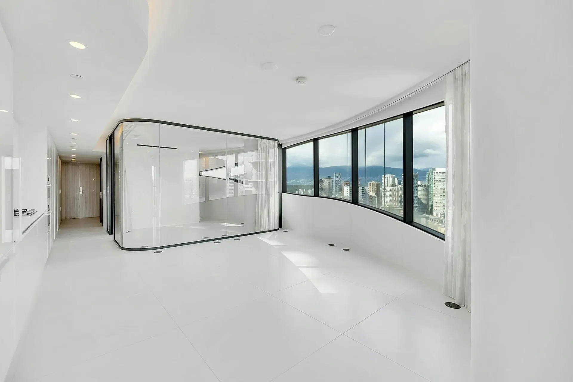 Photo 3 of 20 at #2008 – 1033 Neslon Street