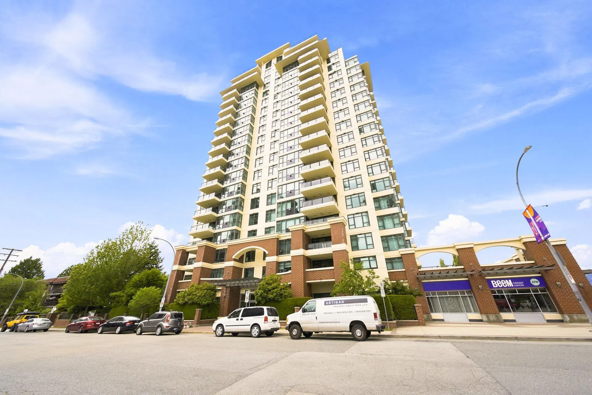 Photo 2 of 38 at #1205 – 615 Hamilton Street
