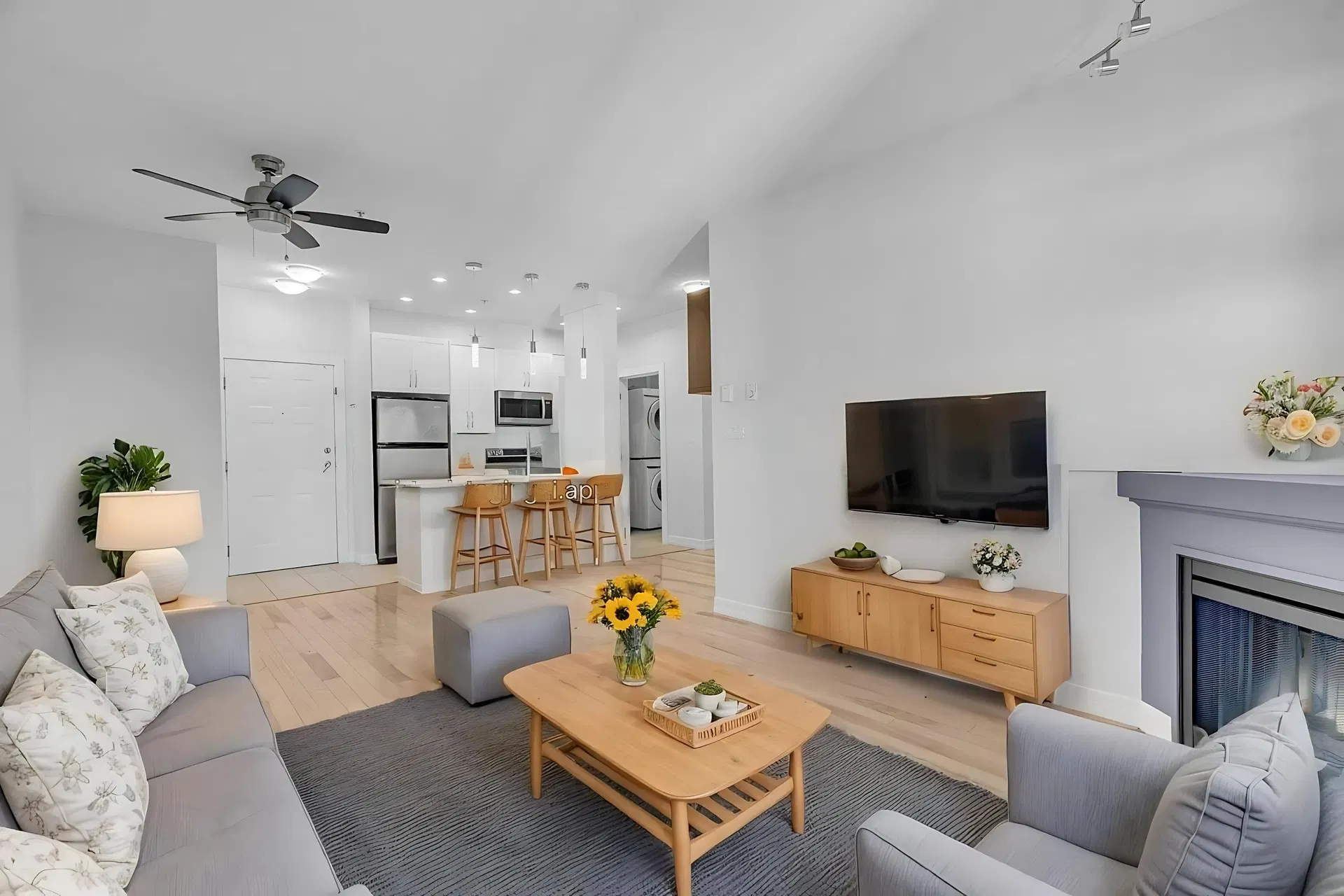 Photo 5 of 38 at #415 – 10237 133 Street