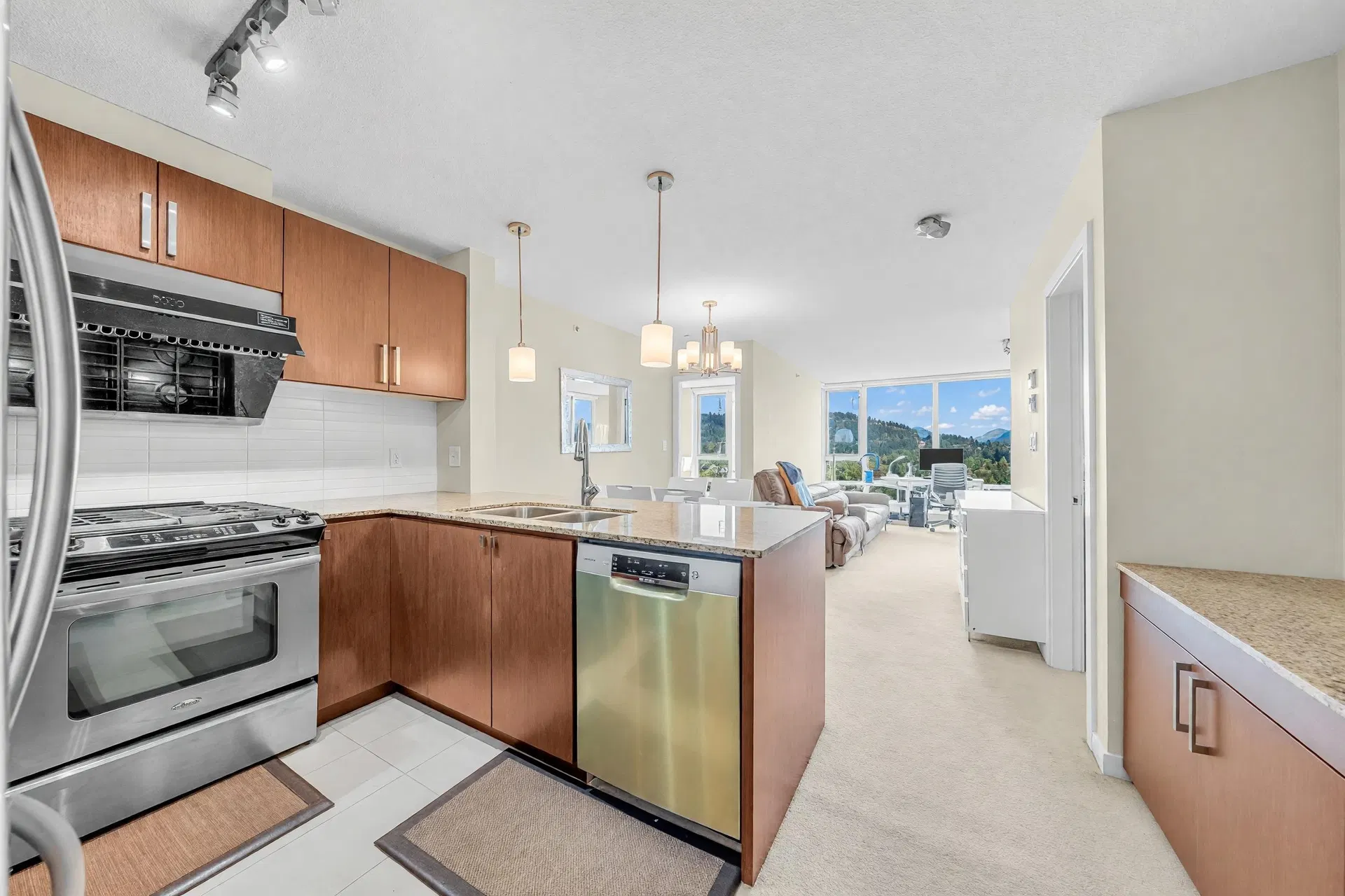 Photo 5 of 34 at #2206 – 9868 Cameron Street